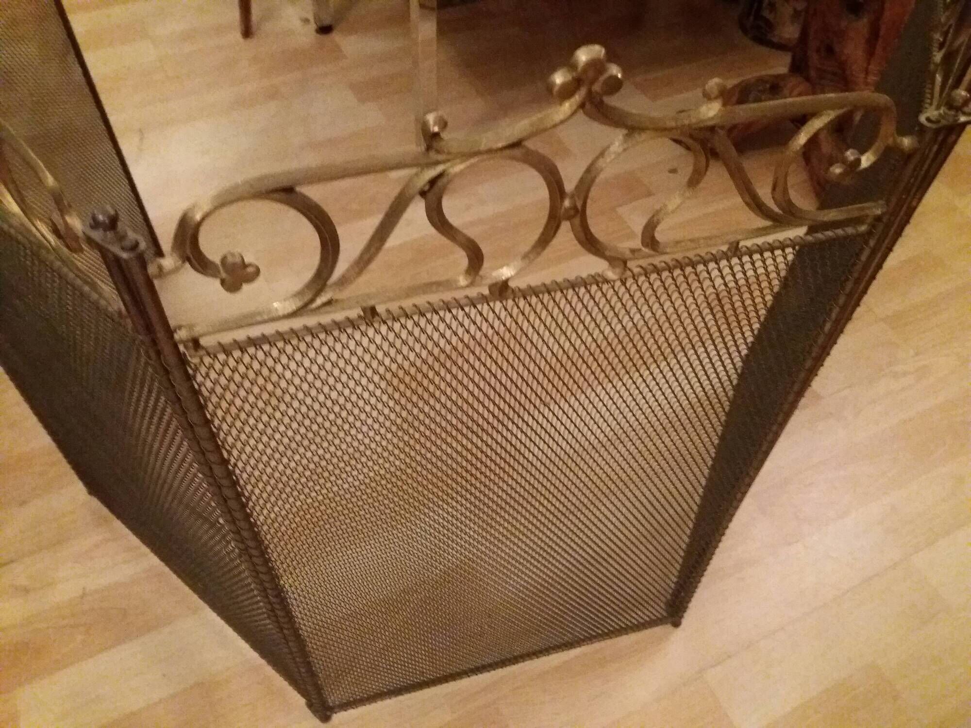 Firewall in 4 elements of style neo Gothic bronze and iron mesh in perfect condition and time 1950