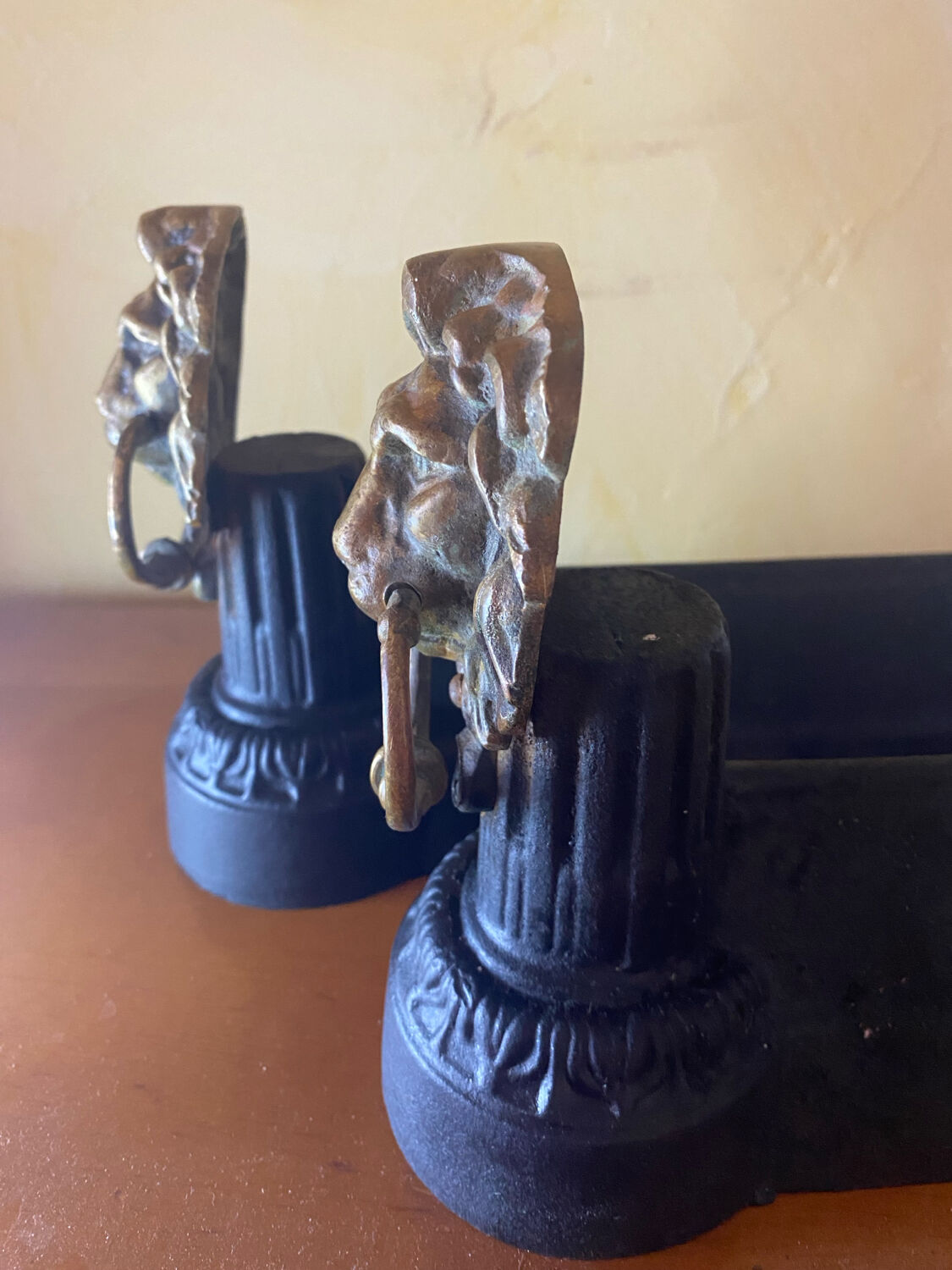 Fireplace - 1900-1910 pair of cast iron andirons