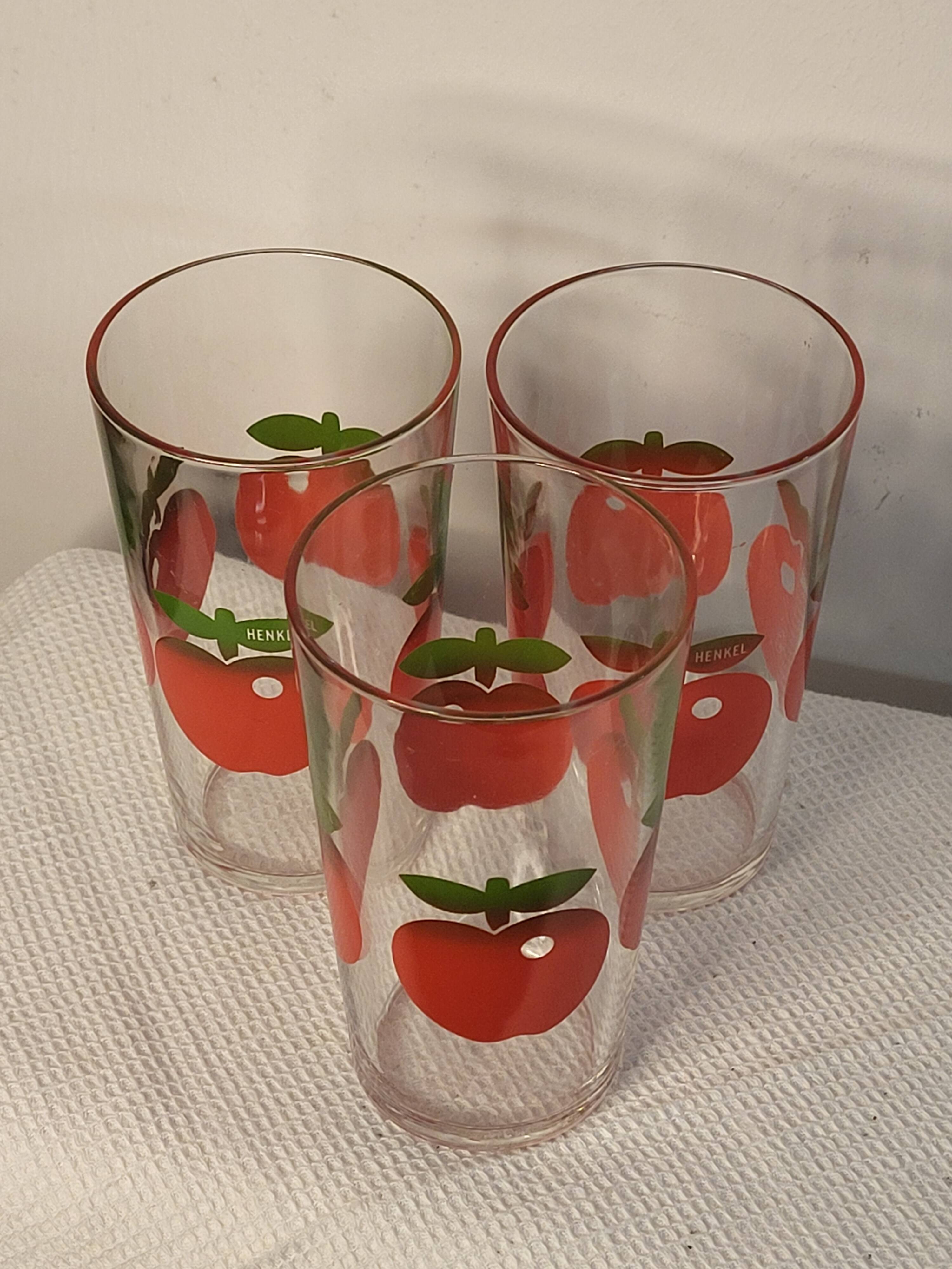 Glass apples
