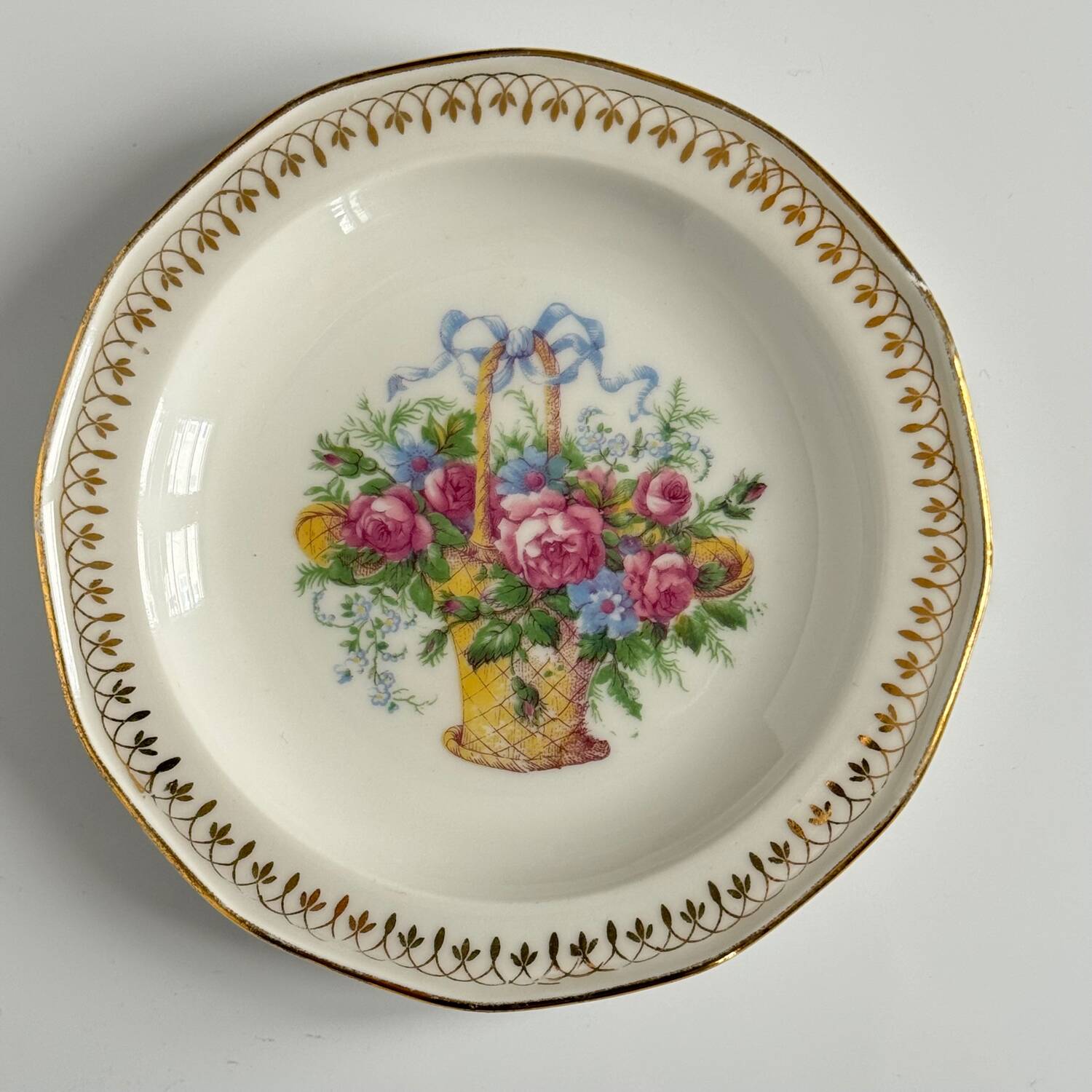 5 Assiettes à Dessert en Porcelaine de Limoges Nœud, Fleurs et Panier