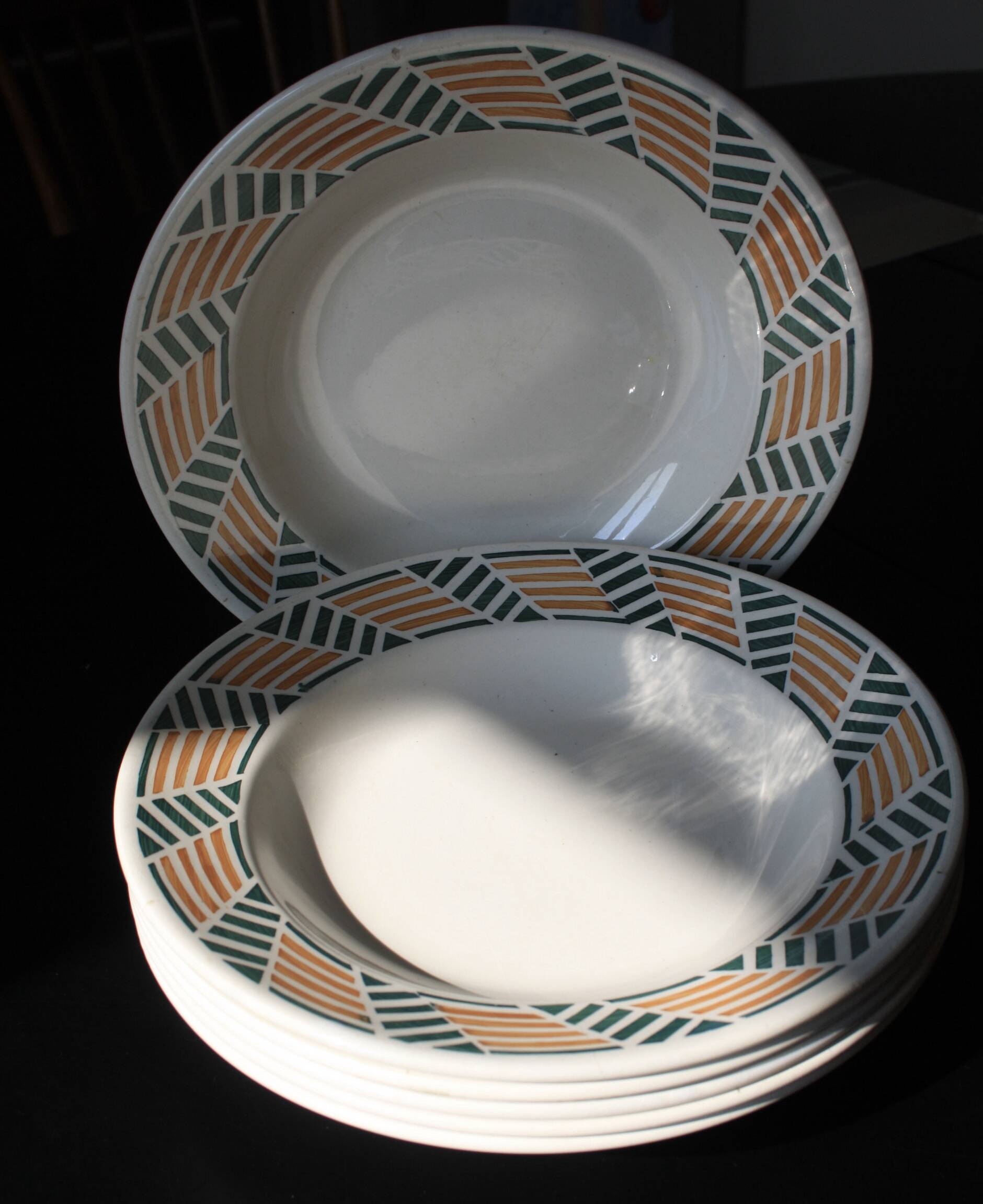 Set of 6 plates from the New Givors Earthenware Factory "Gisèle"