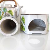 Teapot, stove and 6 cups