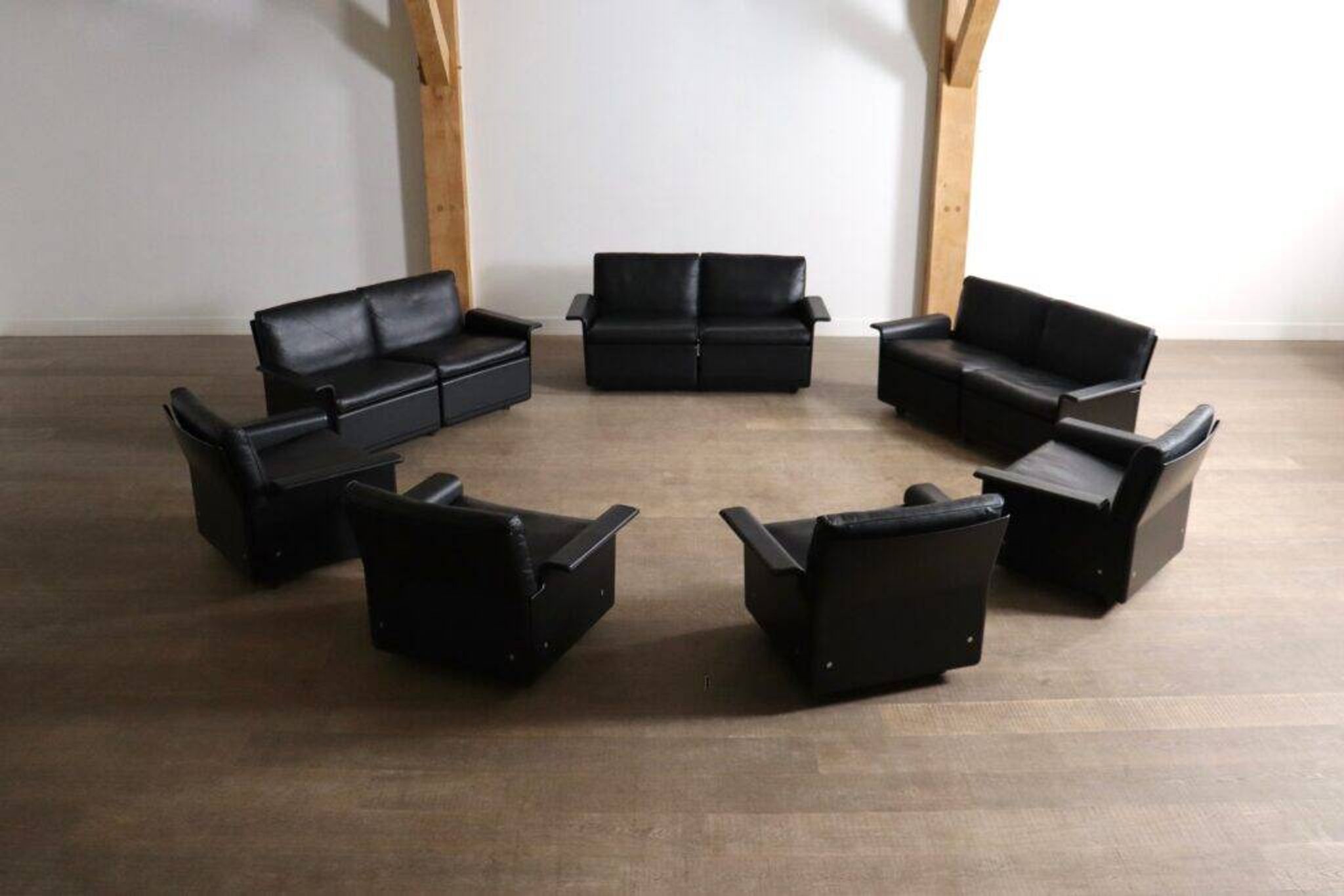 Pair of Dieter Rams Model 620 lounge chairs black leather for Vitsoe 1980s