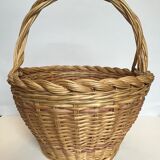 Round wicker basket