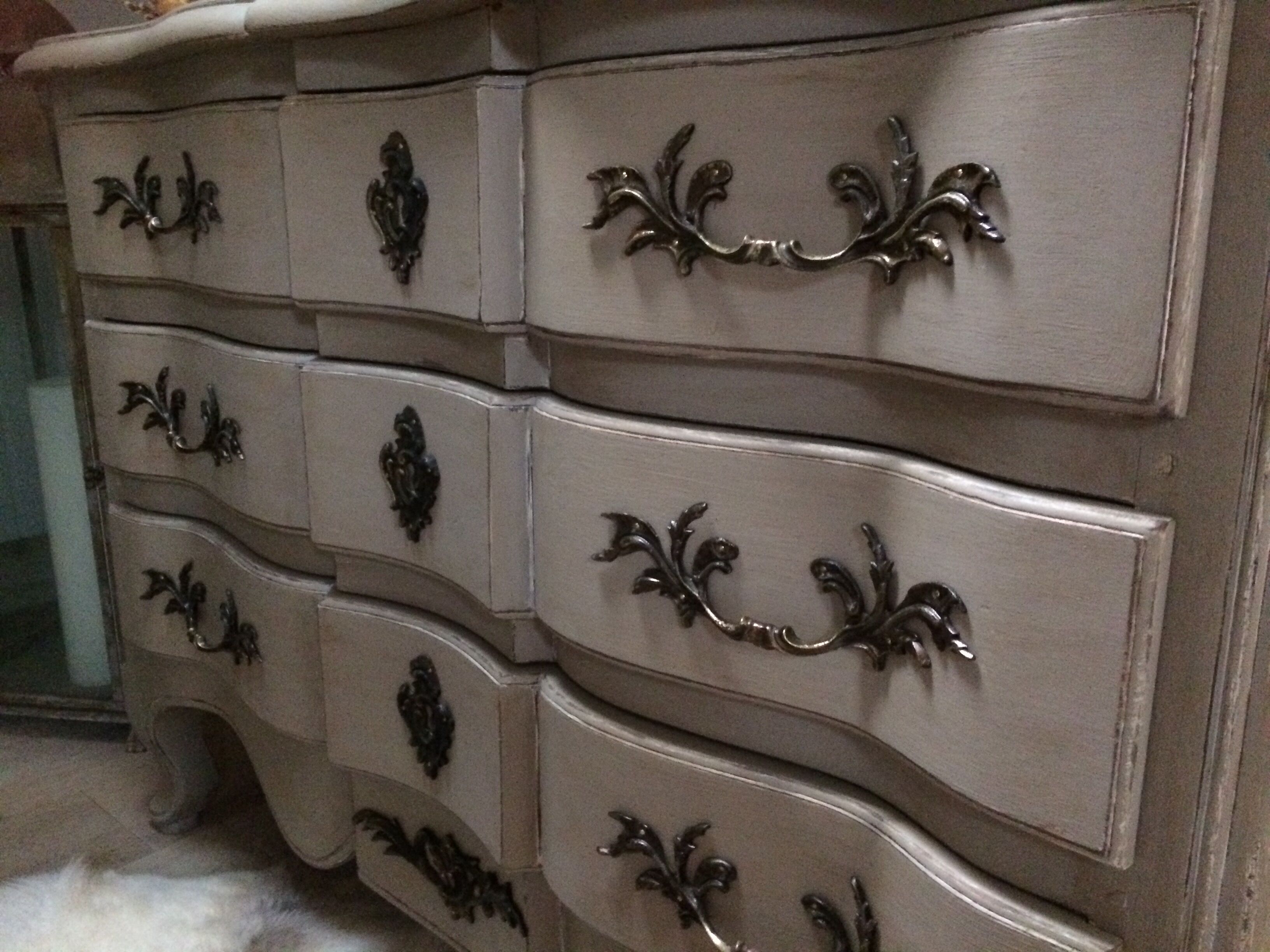 Dresser Louis XV crossbow patina