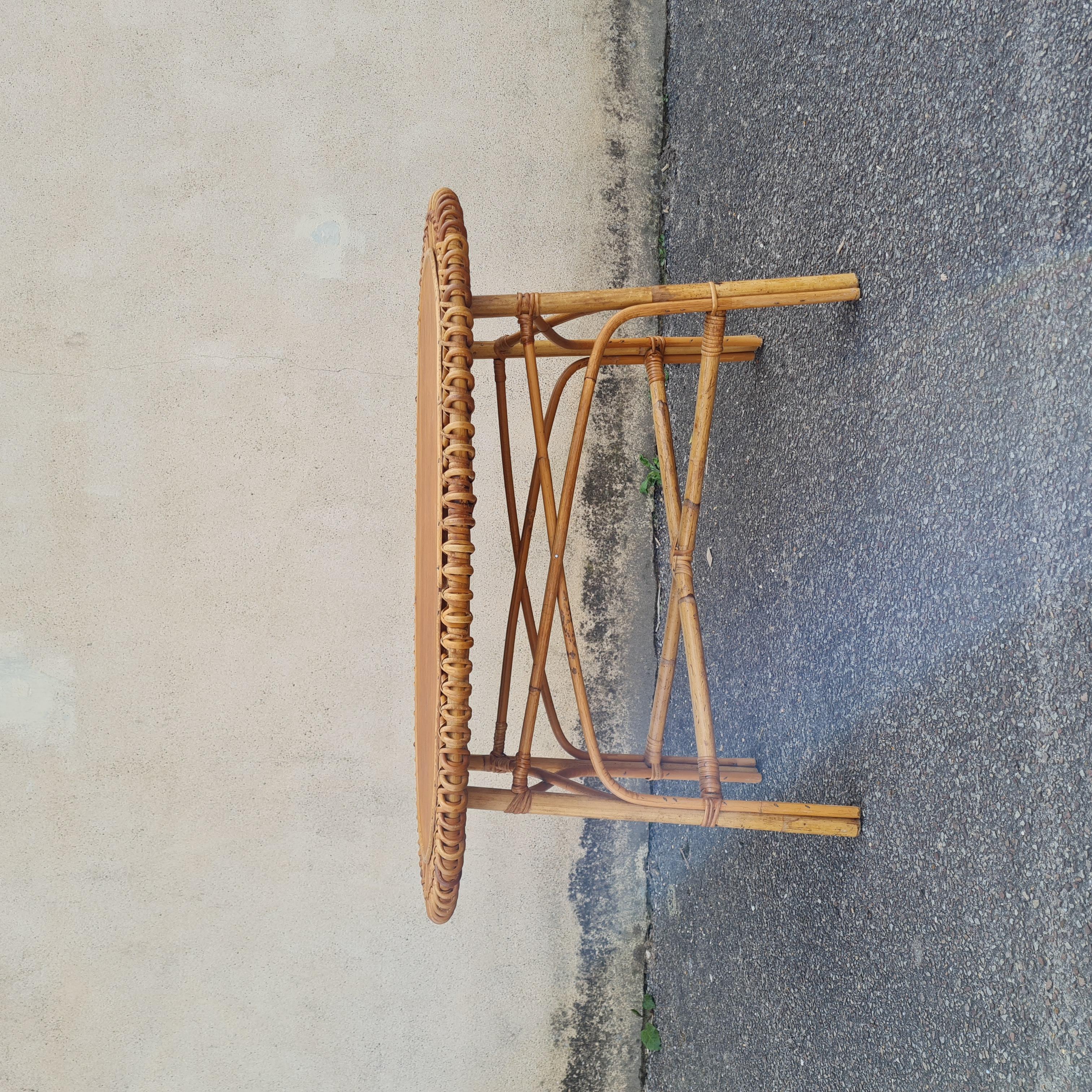 Table basse en rotin années 50