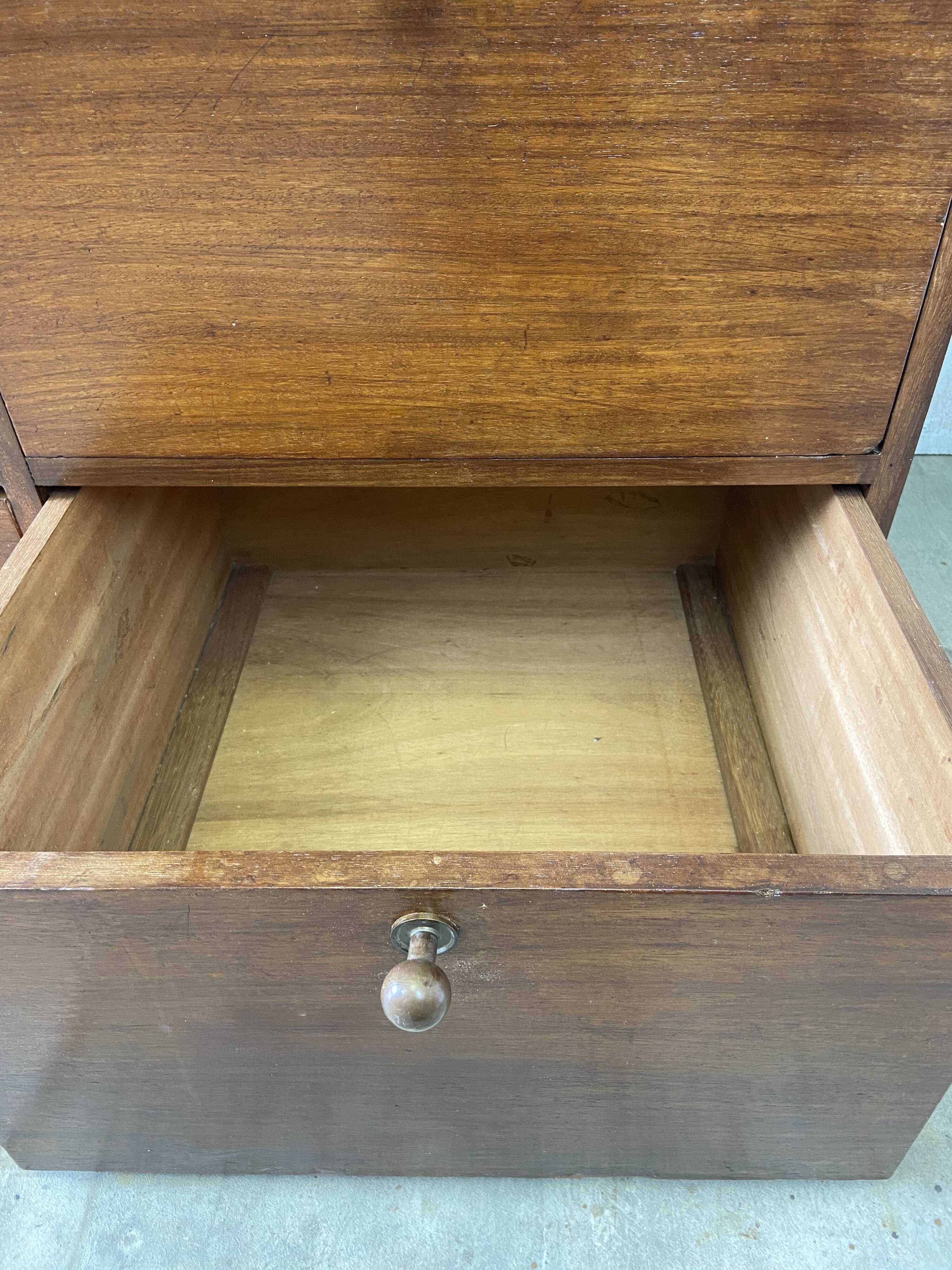 Meuble de mercerie vintage