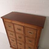 Classeur vintage avec tiroirs