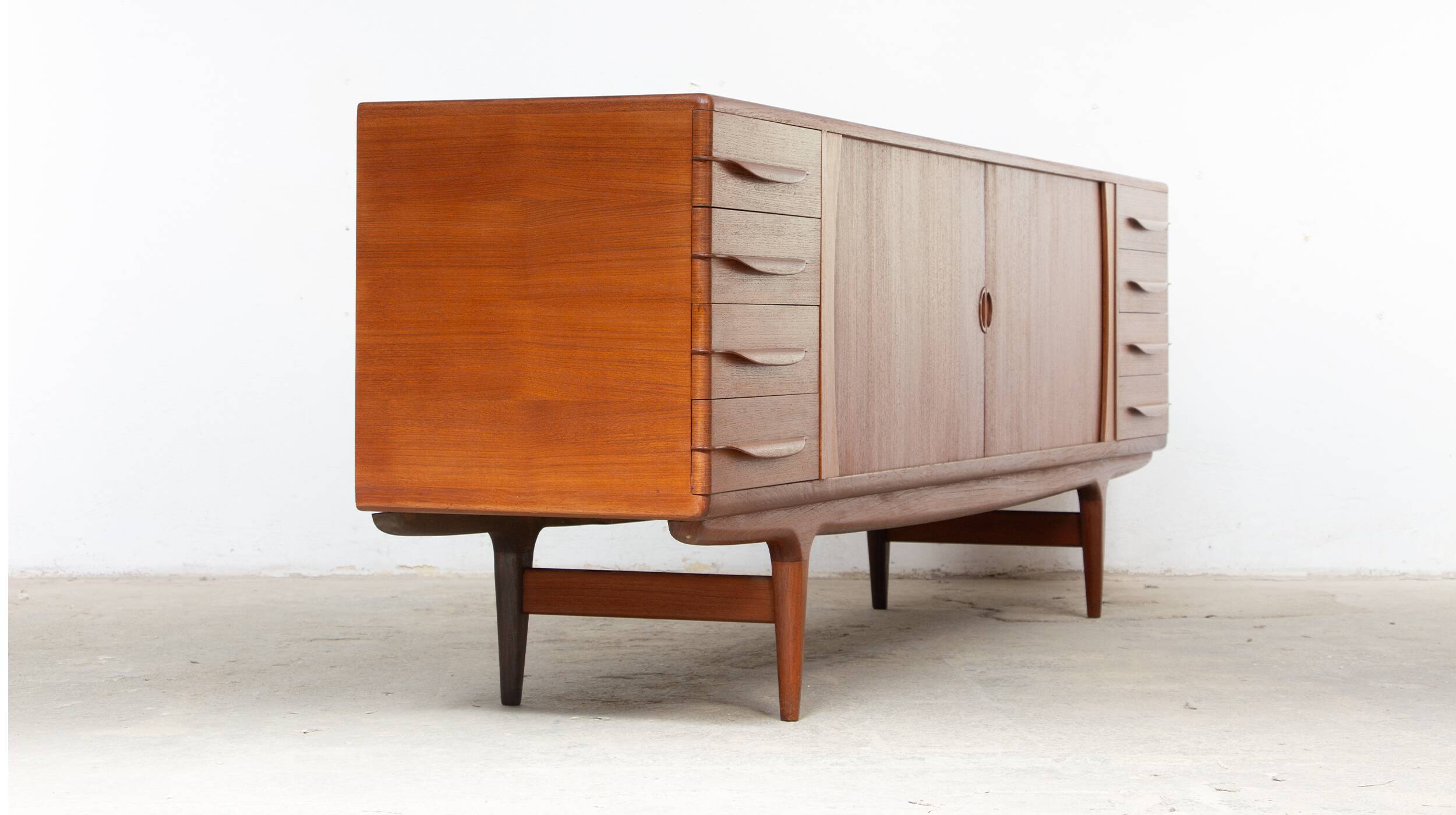 Enfilade U15 Johannes Andersen for Uldum Mobelfabrik