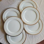 Ensemble de 6 assiettes en porcelaine blanches et or