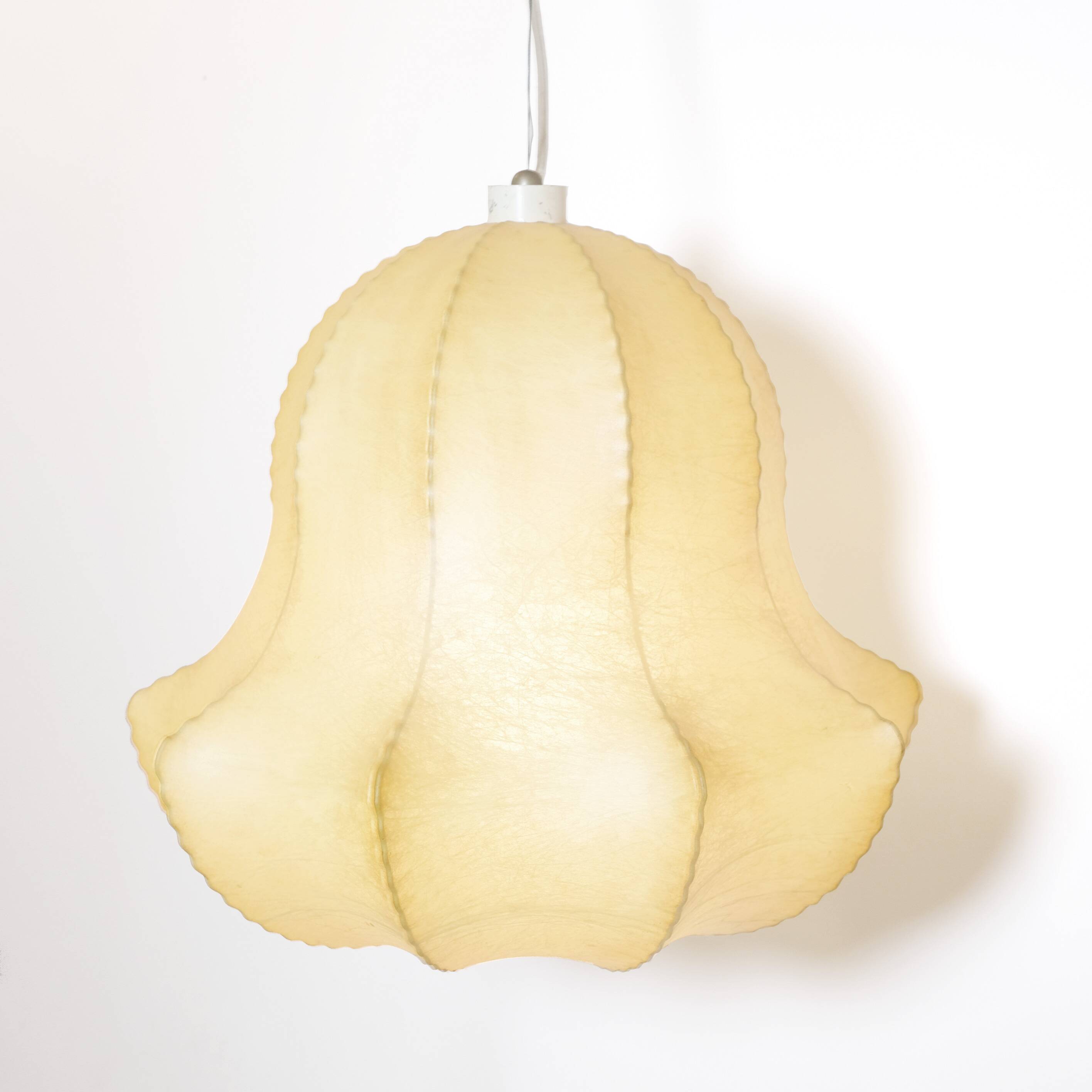 Large cocoon pendant light from the 60s.
