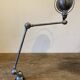 Lampe de bureau Jieldé jielde 2 bras de 40cm avec base étau graphite indus