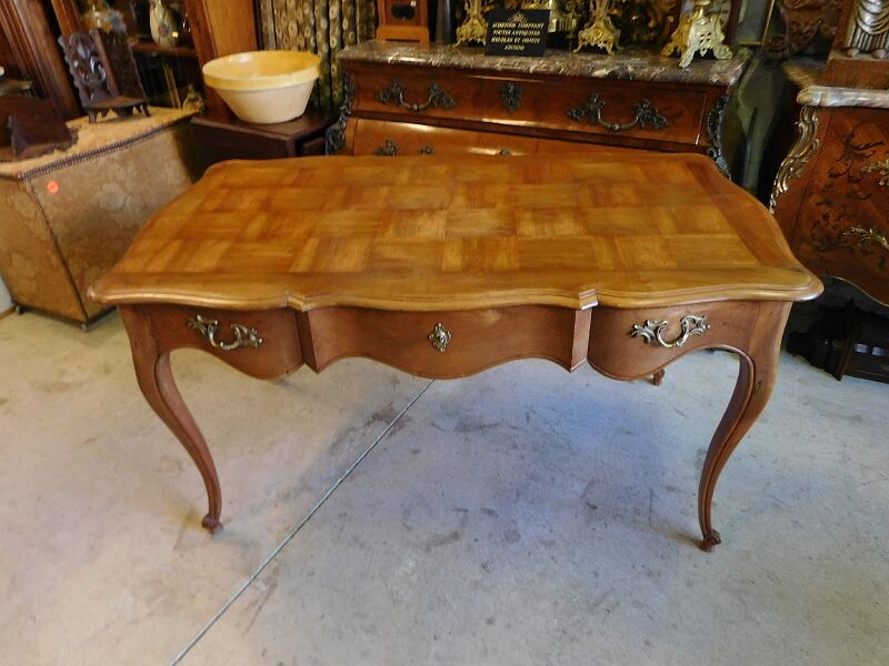 Bureau 3 tiroirs style Louis XV