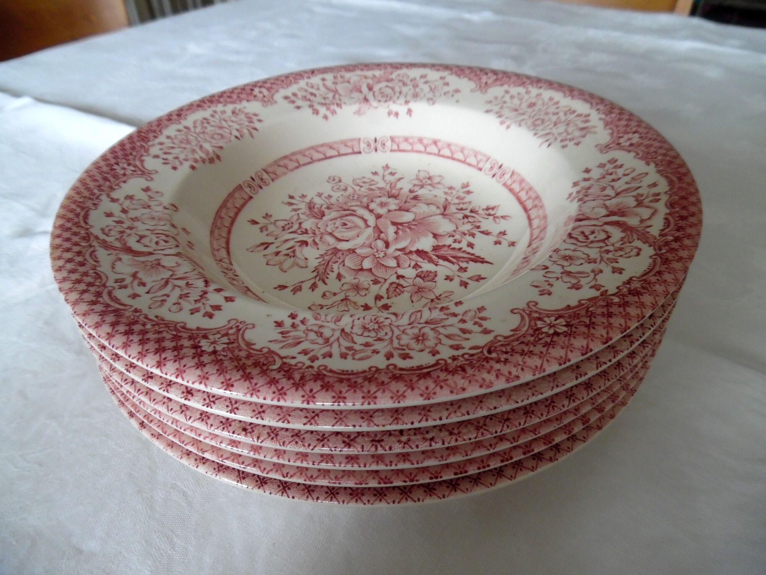 Set of 6 English soup plates