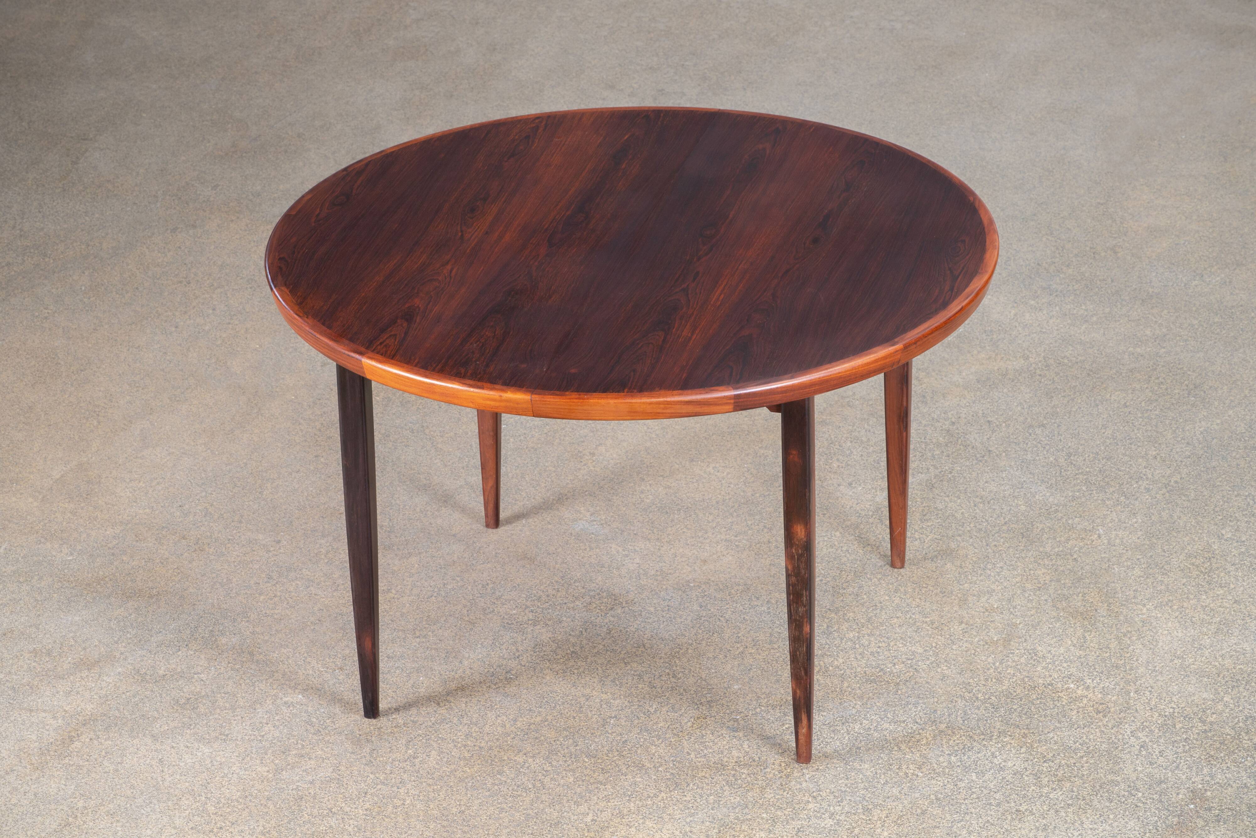 Scandinavian extendable rosewood table - 1960