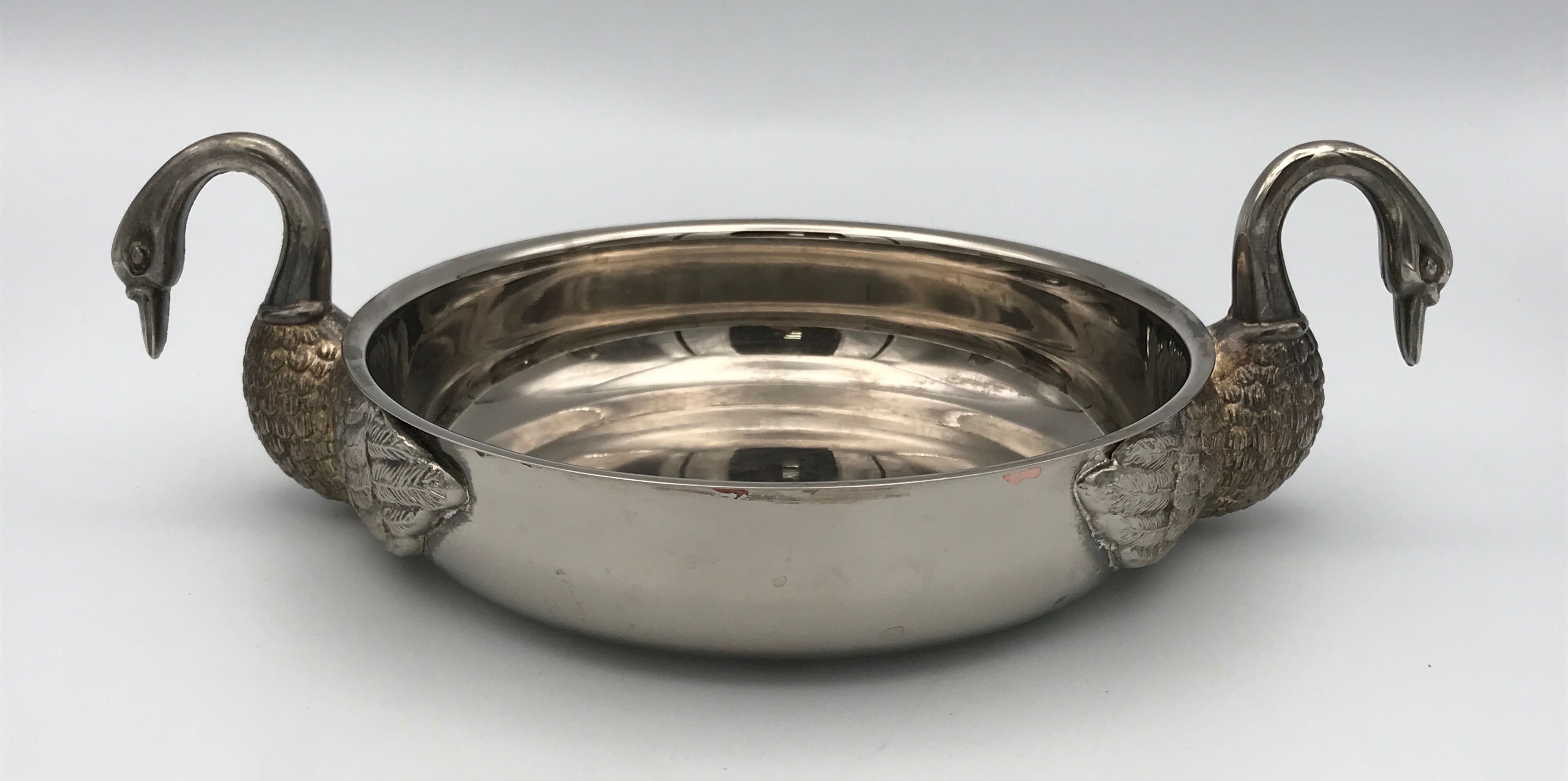 Cut vintage pocket tray in silver metal, swan-shaped handles