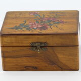 Old box in Nice Memory Olivier