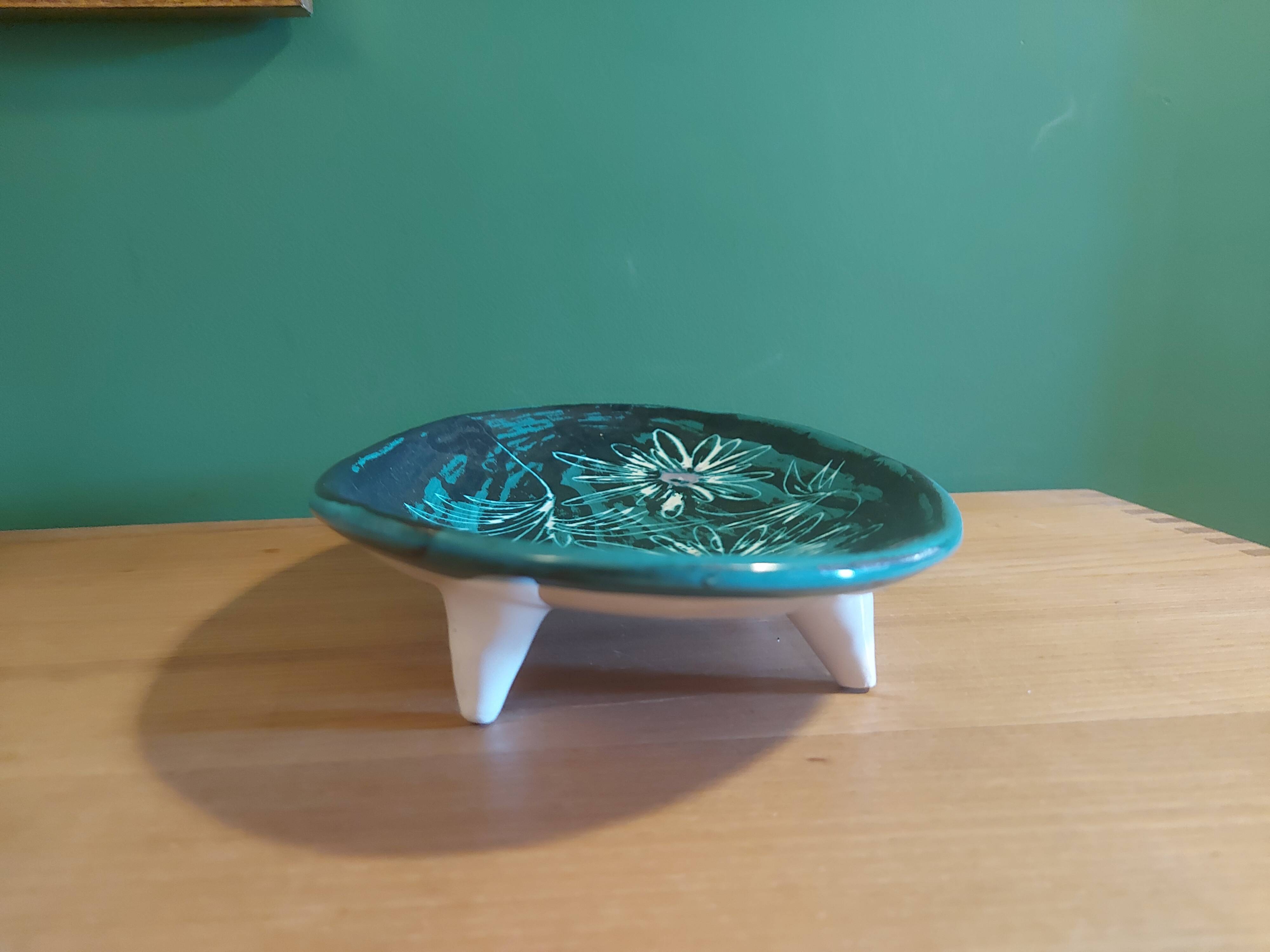 Vallauris cermal dish