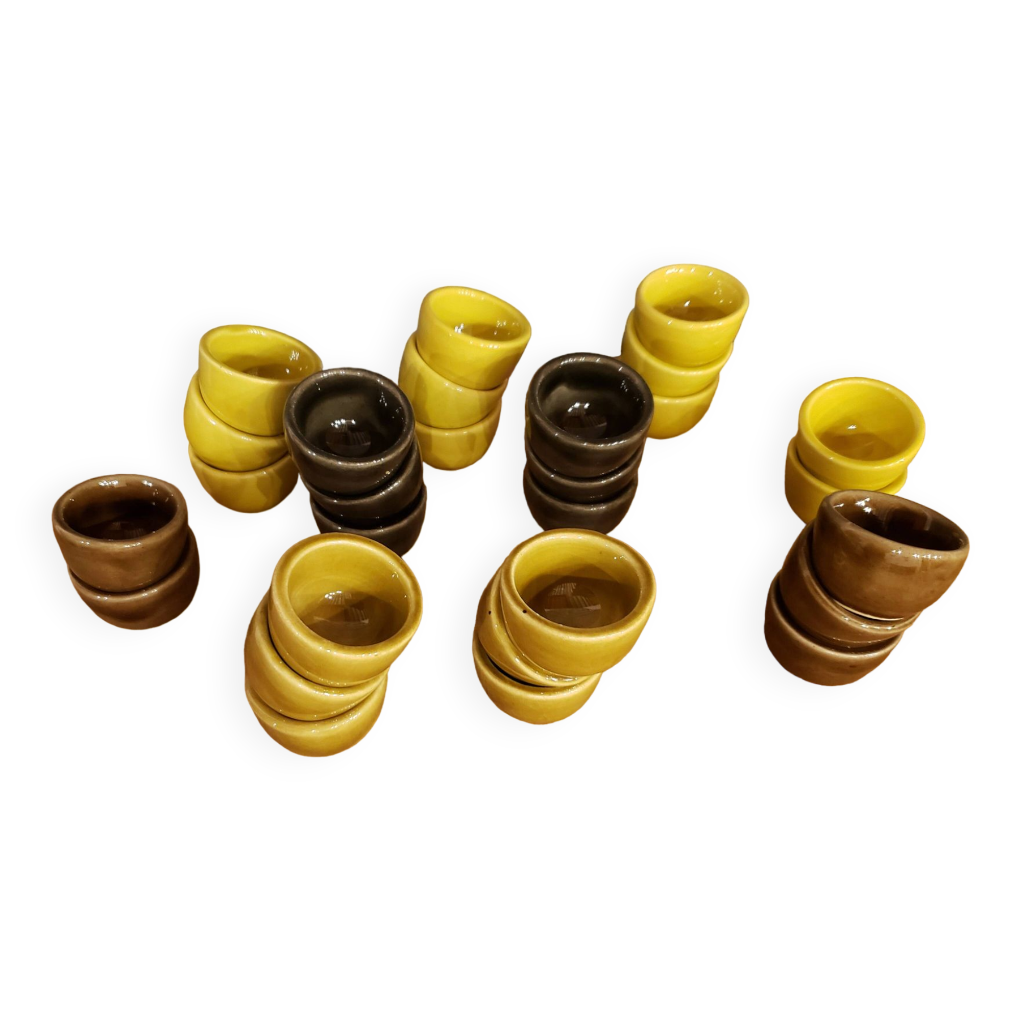 Lot of 24 small salt pots - terracotta pepper pots