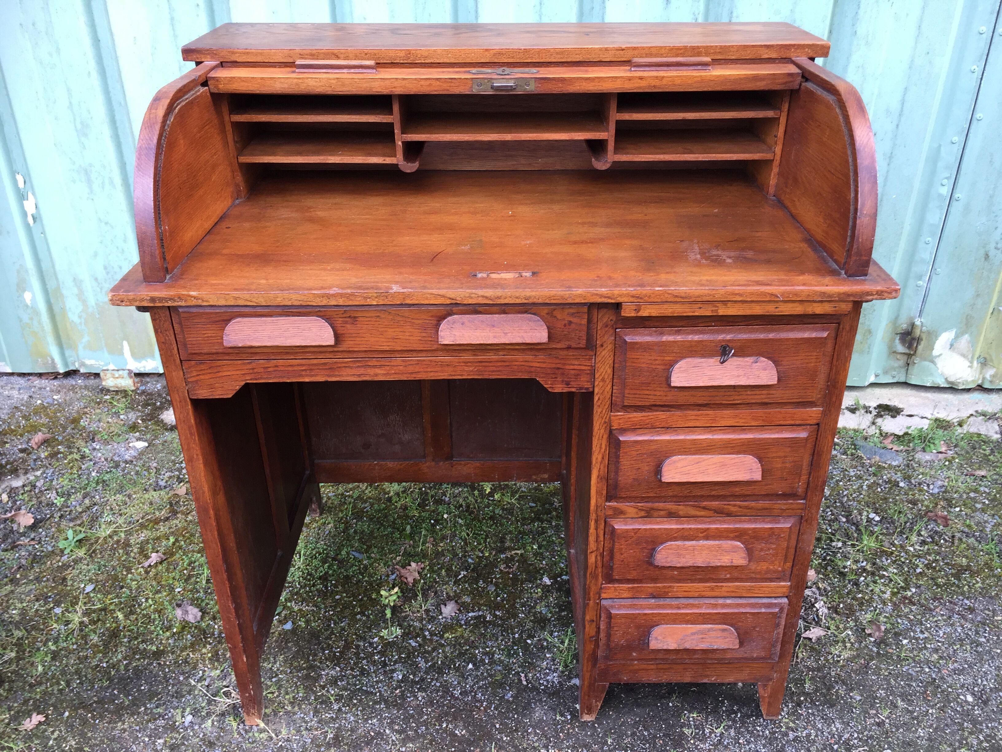 Vintage office called American office with oak curtain