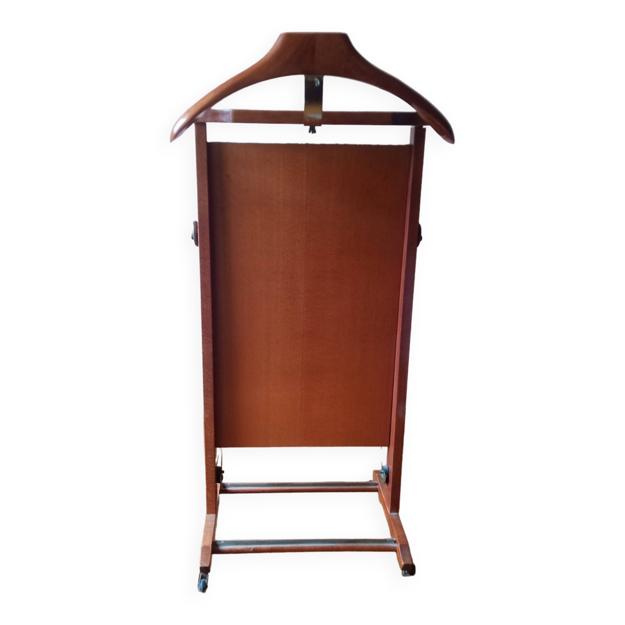 Valet. In varnished wood.