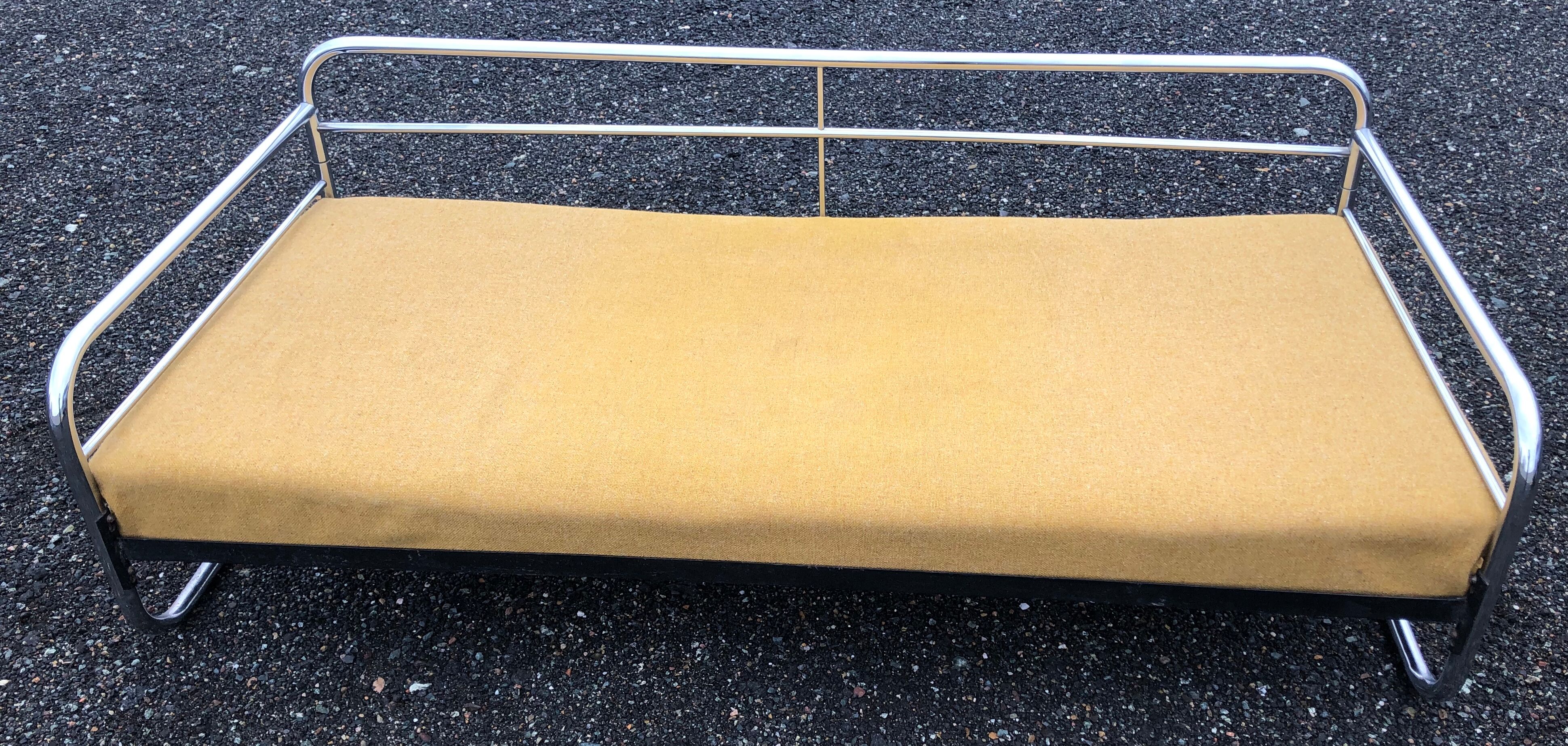 Chromed Bauhaus sofa or daybed, Czechoslovakia, 1930´s