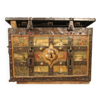 Marine Chest Said "from Nuremberg" XVIIth