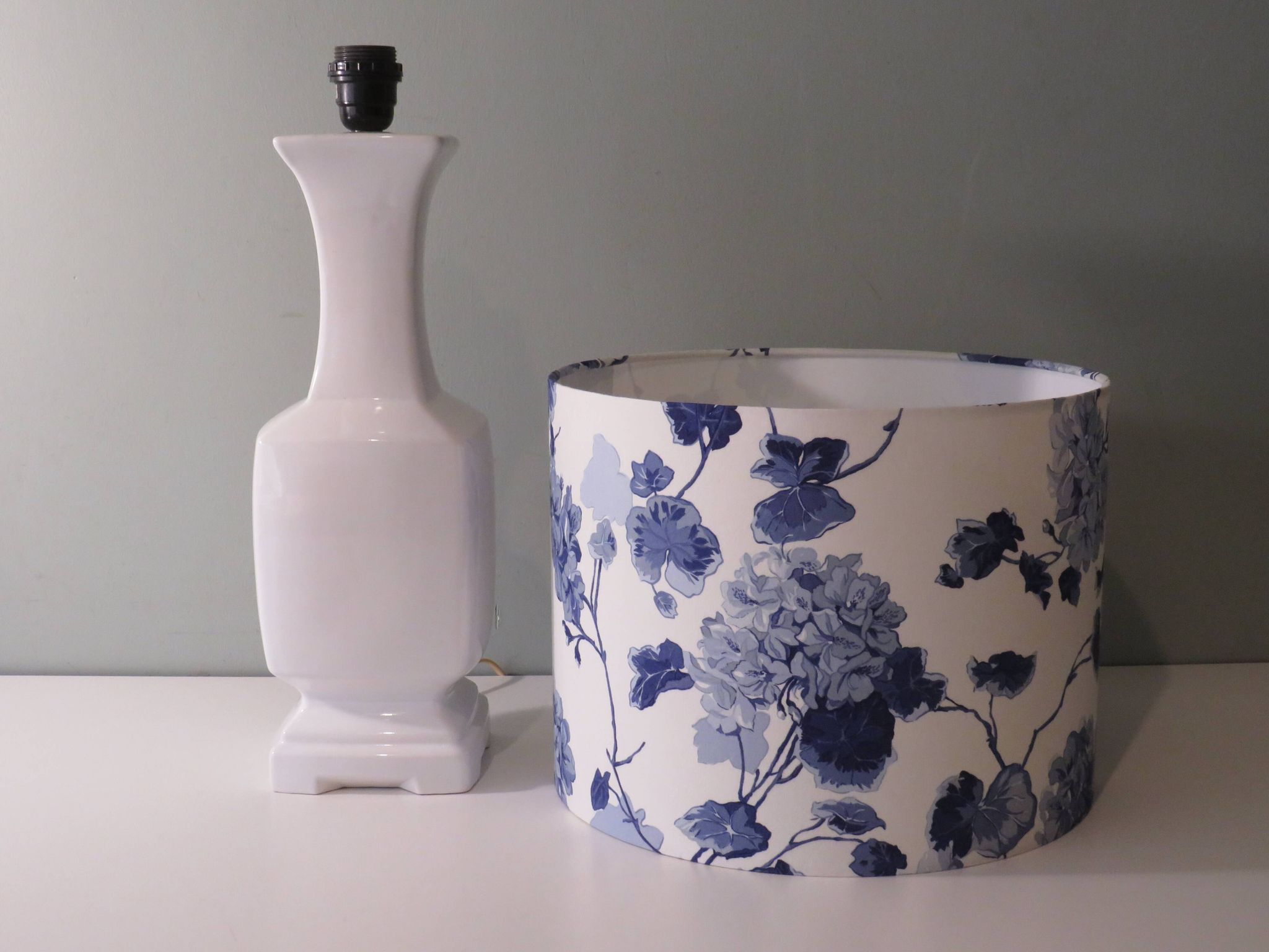 White mid-century ceramic table lamp