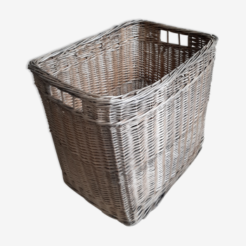 Wicker pan