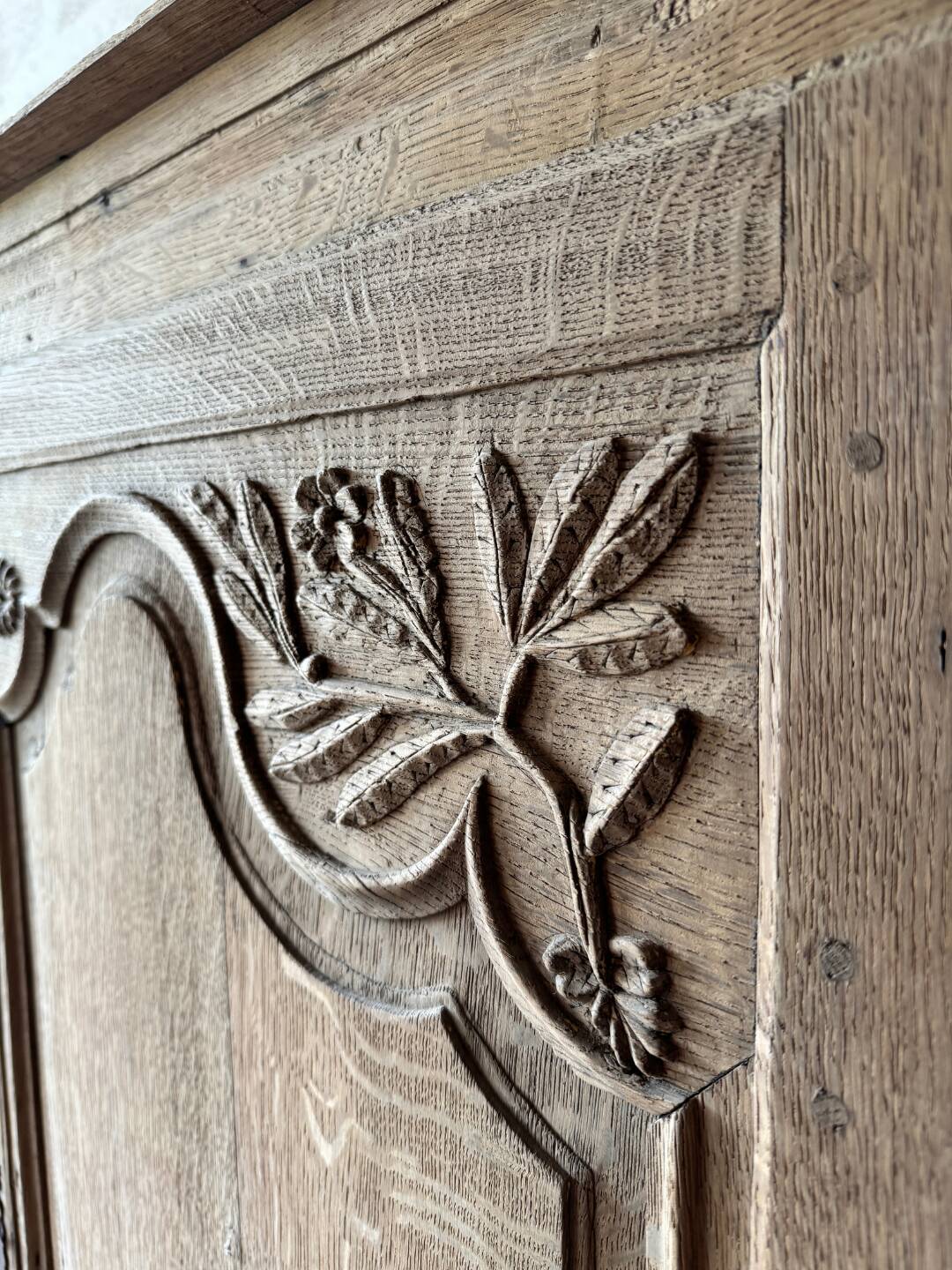 Country buffet in solid oak - Early 19th century