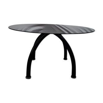 Spyder dinning table by Ettore Sottsass for Knoll