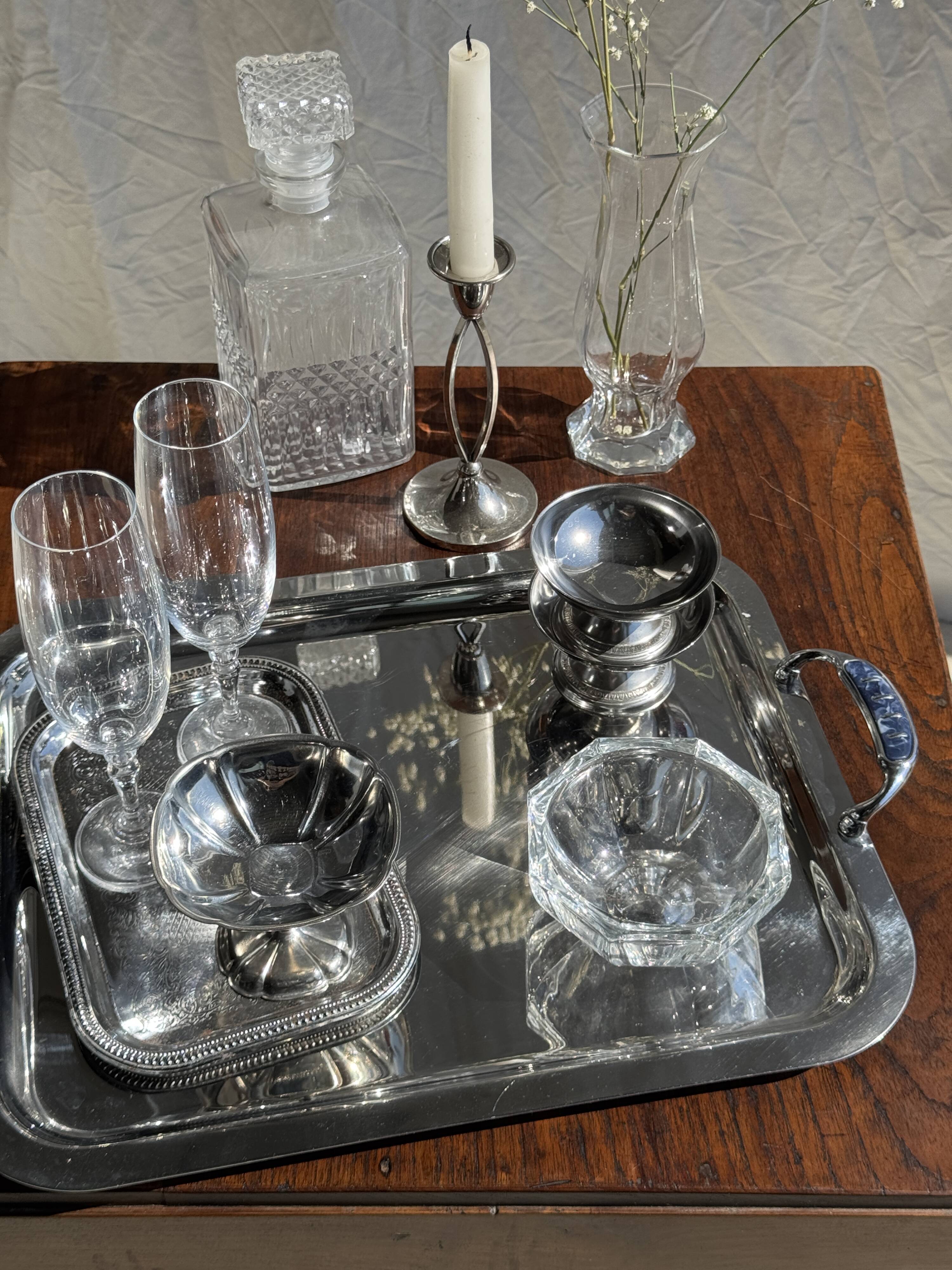 Small engraved silver metal tray L22