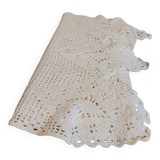 Large crochet table runner - vintage