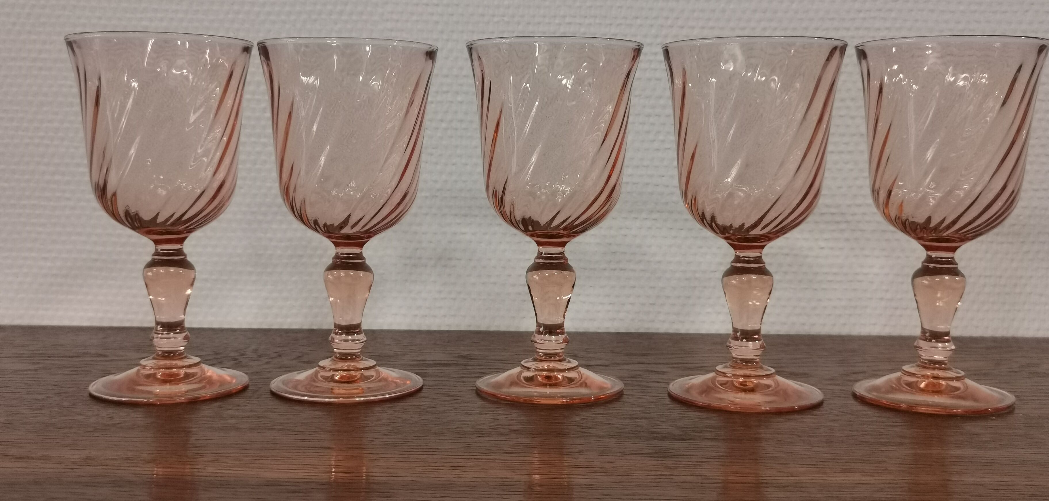 Set of 5 pink twisted water glasses "Rosaline" Luminarc France