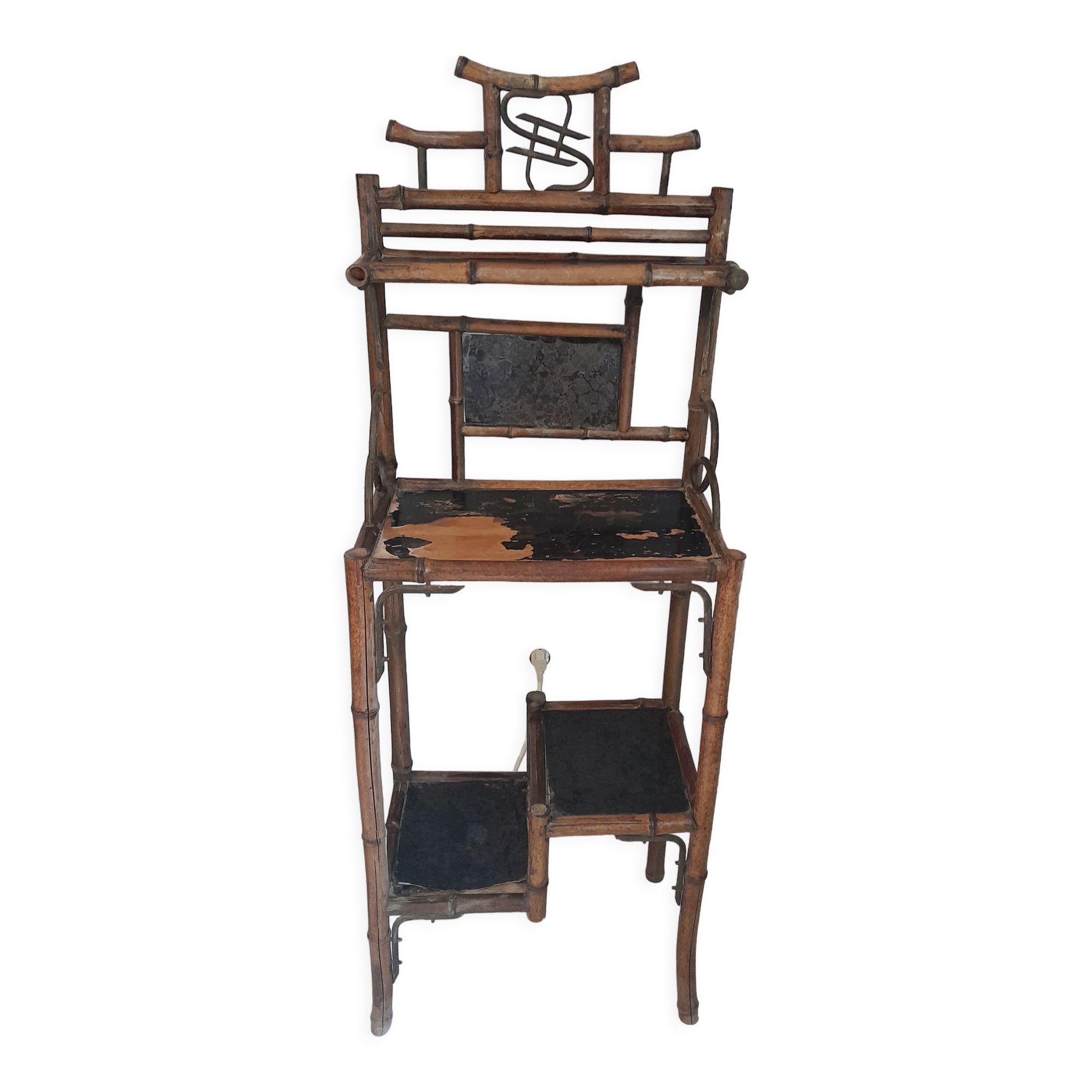 Shelf furniture in lacquered Japanese Chinese bamboo