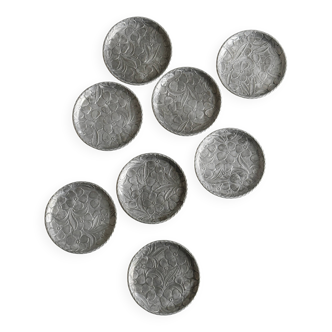 8 metal coasters