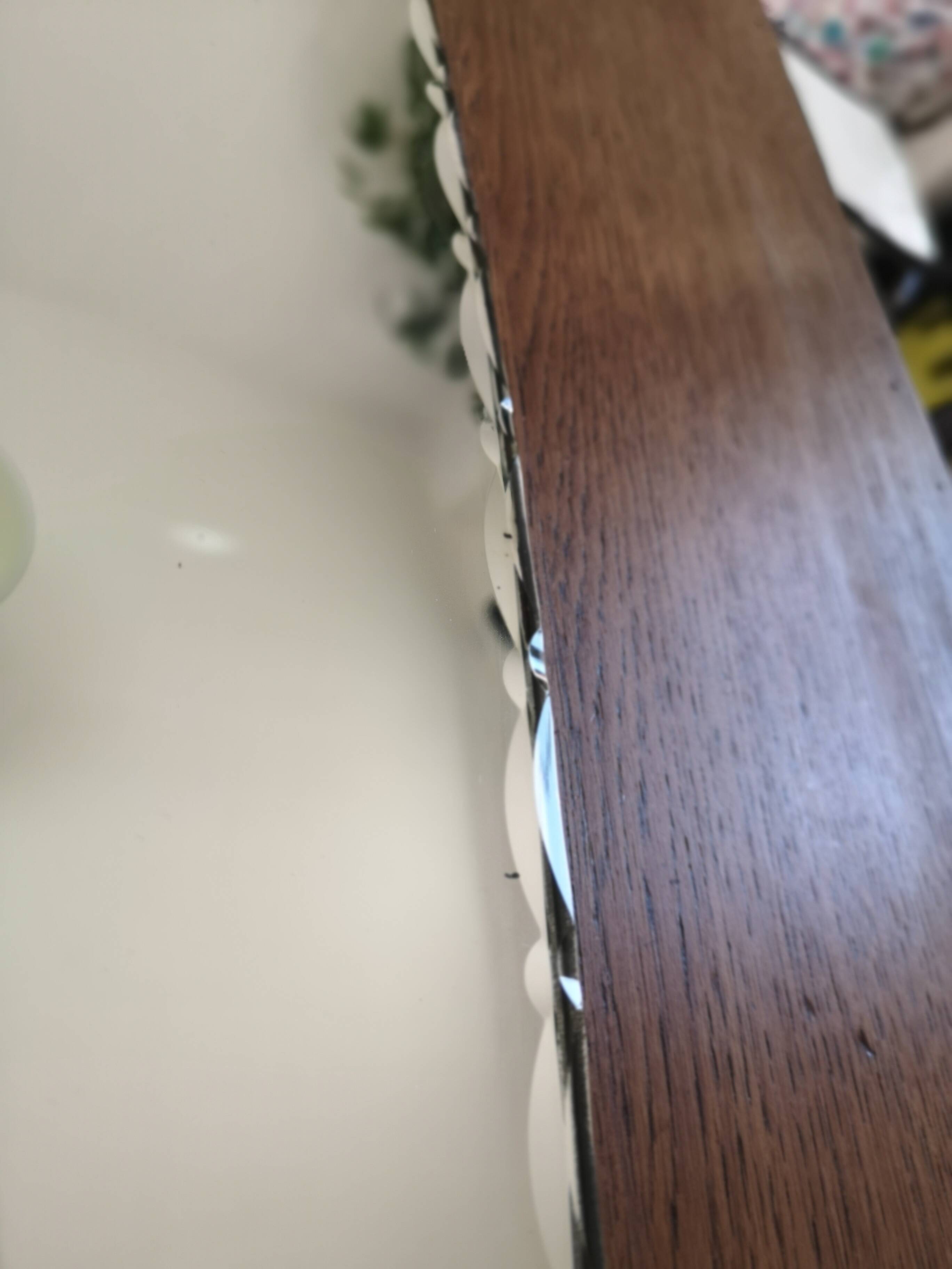 Chiseled mirror - 46x65cm