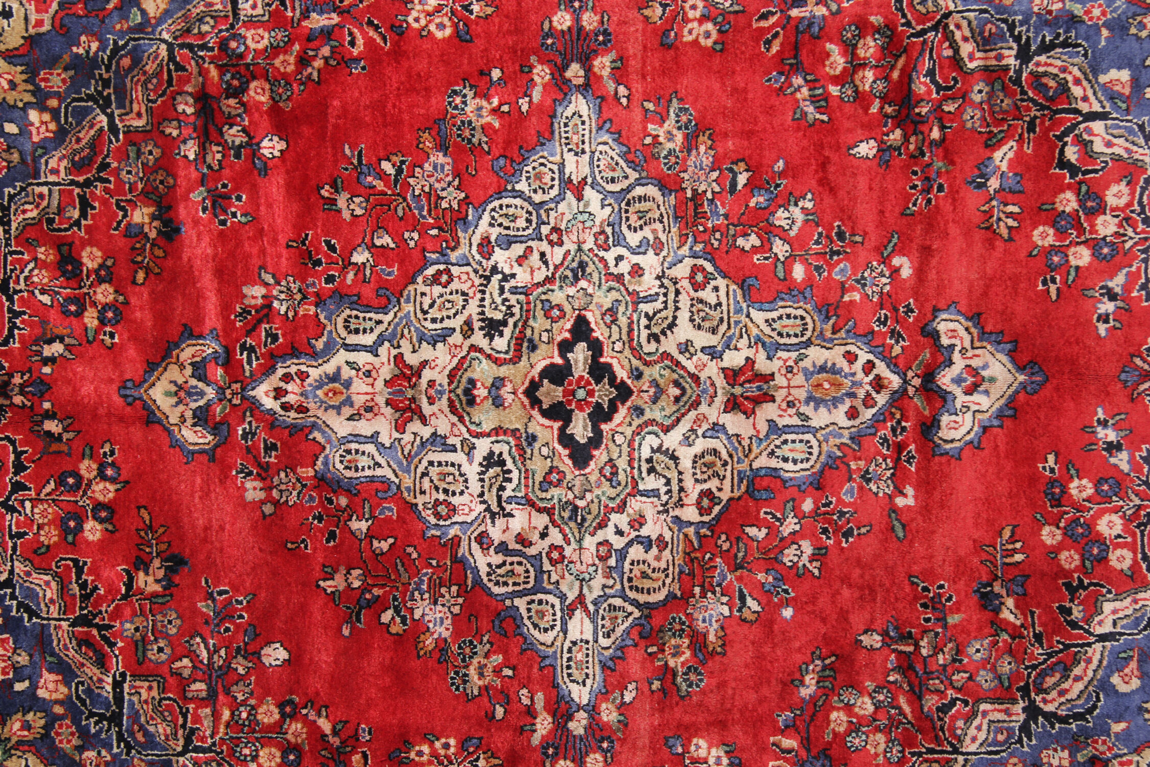 Persian red wool area rug 255x295cm