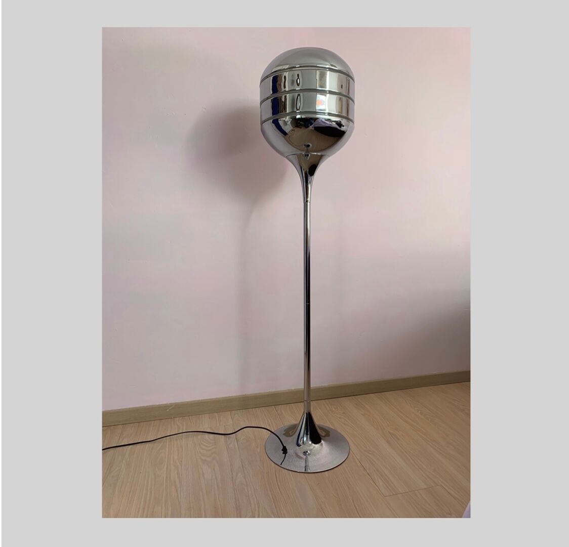 Lampadaire space age , acier chromé