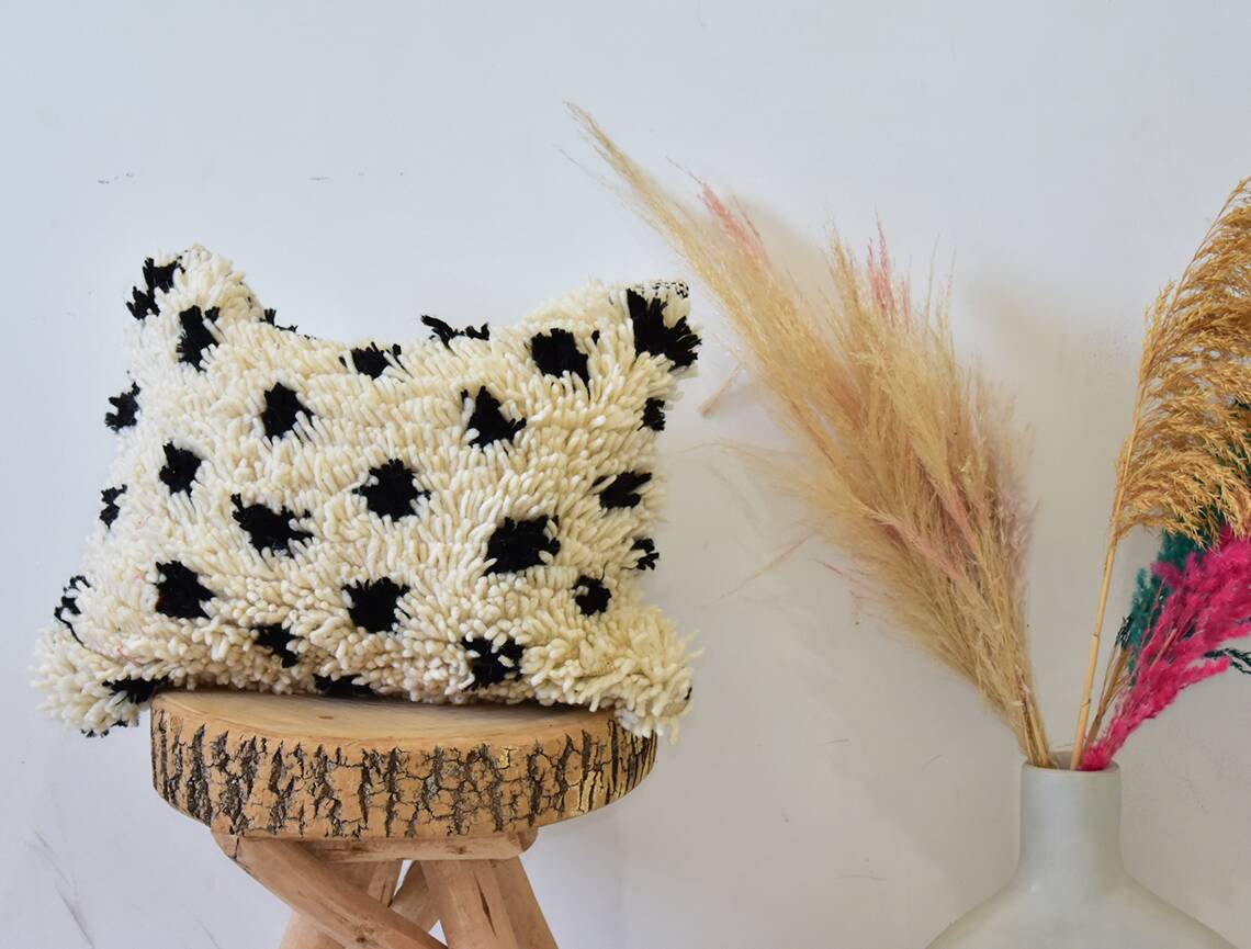 Handmade berber cushion 42 x 34 cm