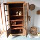 Armoire parisienne vitrée