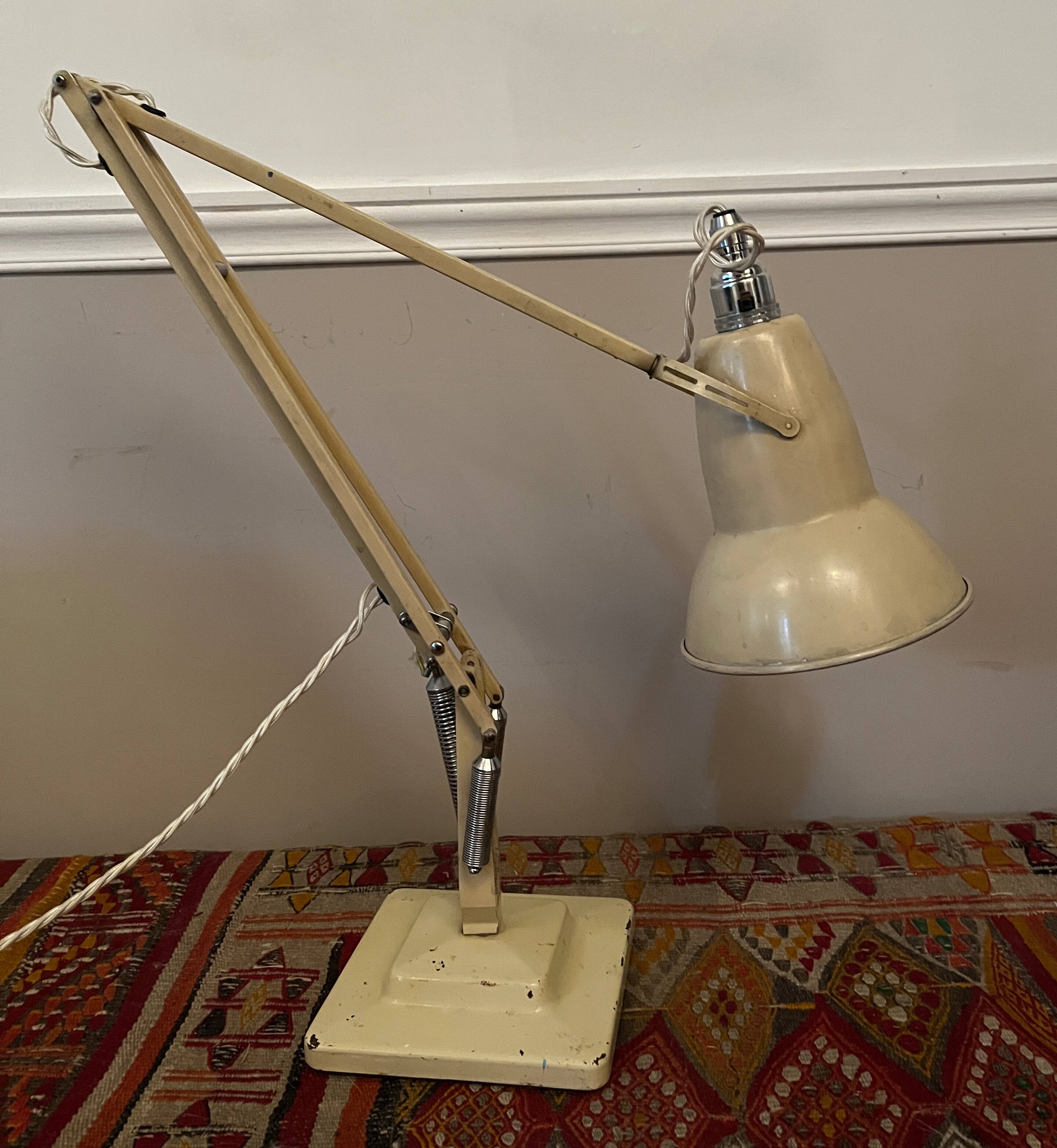 Lampe Anglepoise originale par Herbert & Sons vers 1930/40 couleur sable