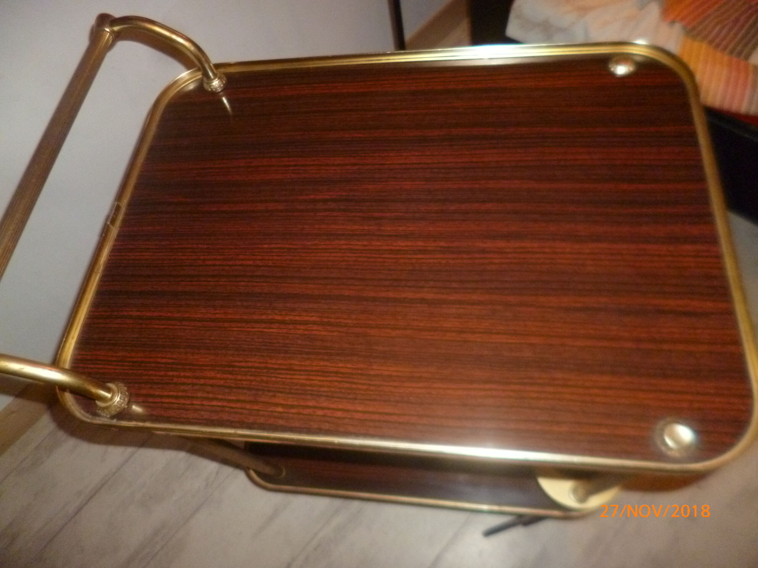 Serving table 1960