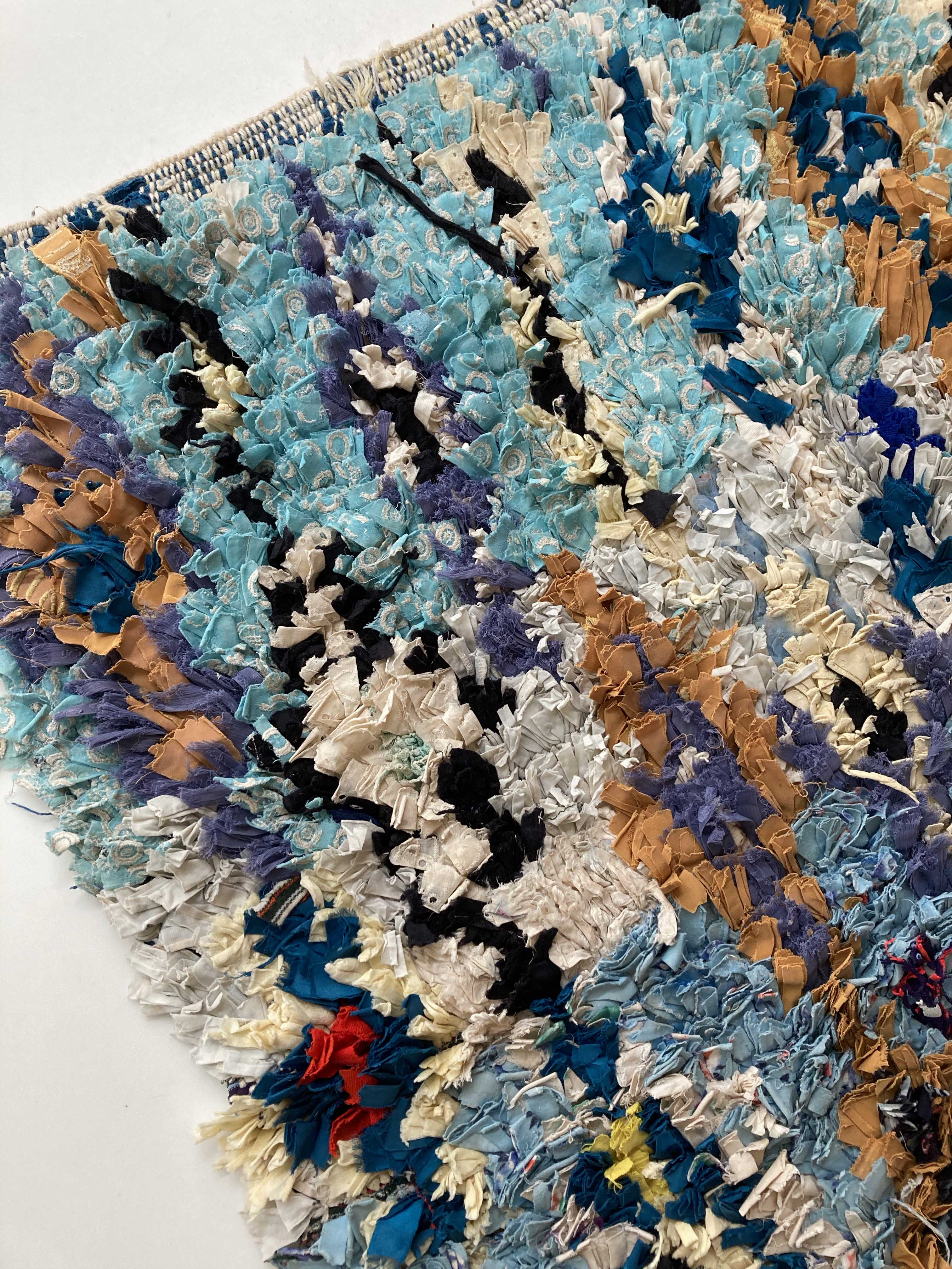 Moroccan berber carpet vintage boucherouite 1,98x1,03m