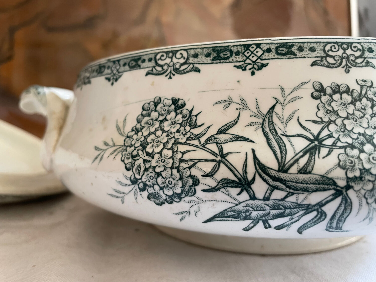 Ceramic tureen Daisy St Amand