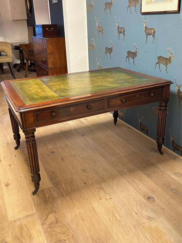 Table à écrire ancienne