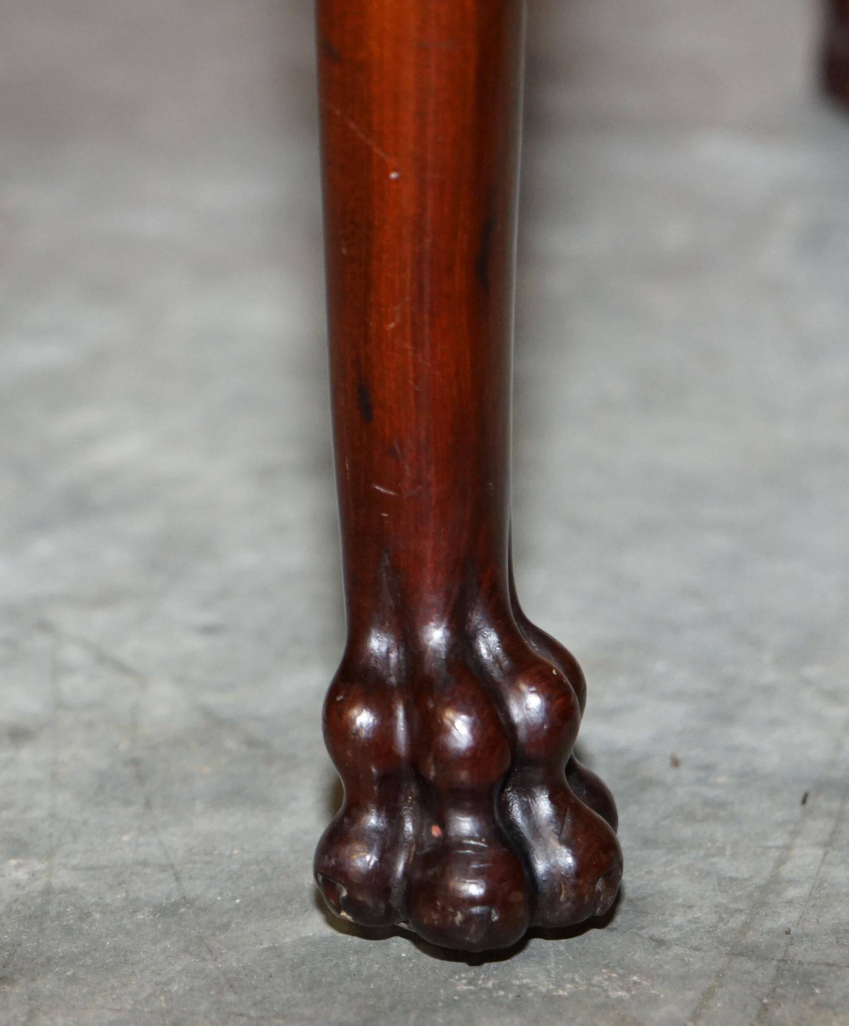 Honduran Mahogany Dressing Table with Lion Paw Carved Legs, Victorian Style