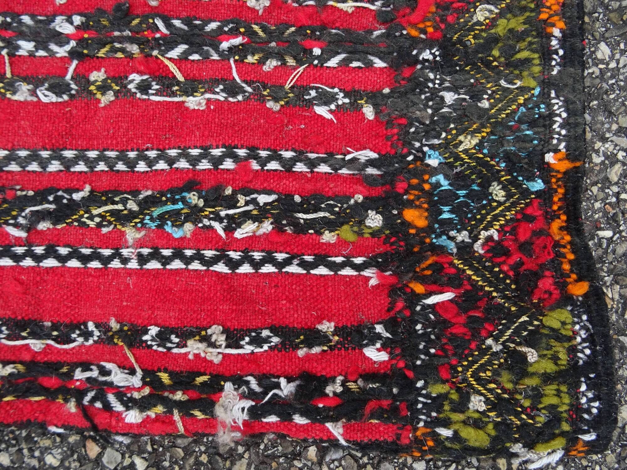 Handmade Berber Tuareg rug 233 x 133 cm