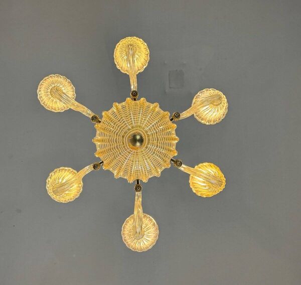 Lustre vénitien en verre de Murano doré et à reticello, 6 bras de lumière vers 1950
