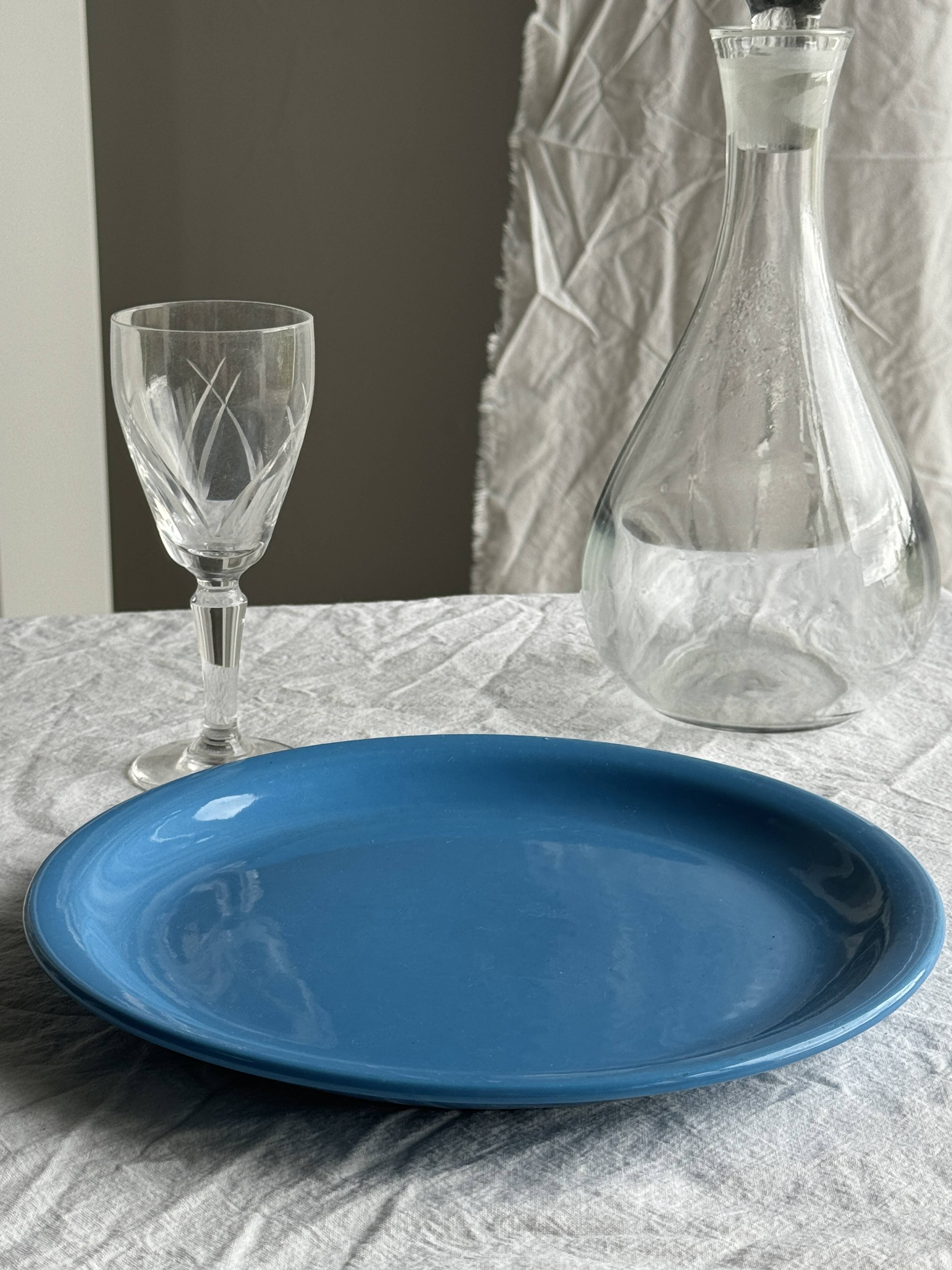 Set of 2 sky blue plates, one slotted